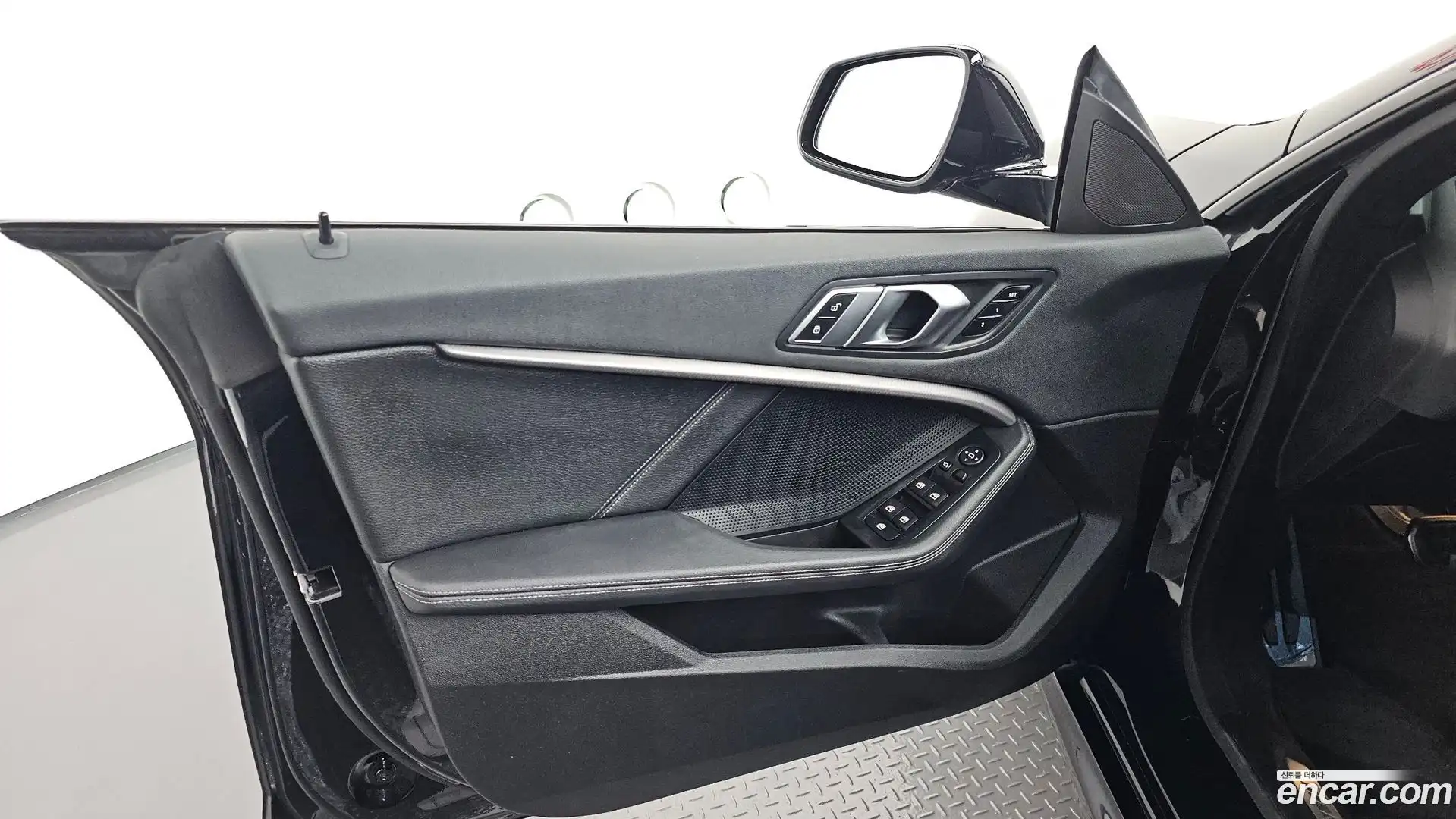 2-Series BMW 2022.7-INNER-034