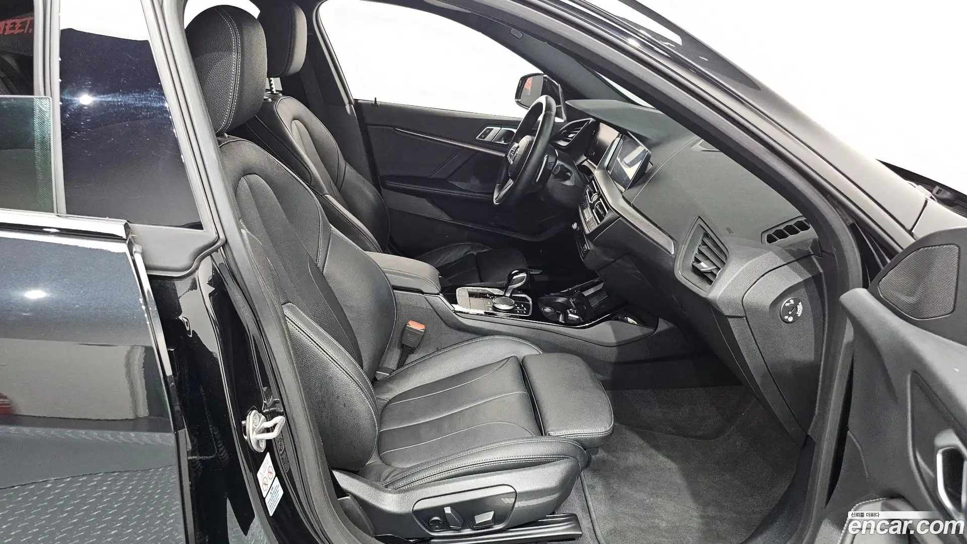 2-Series BMW 2022.7-INNER-036