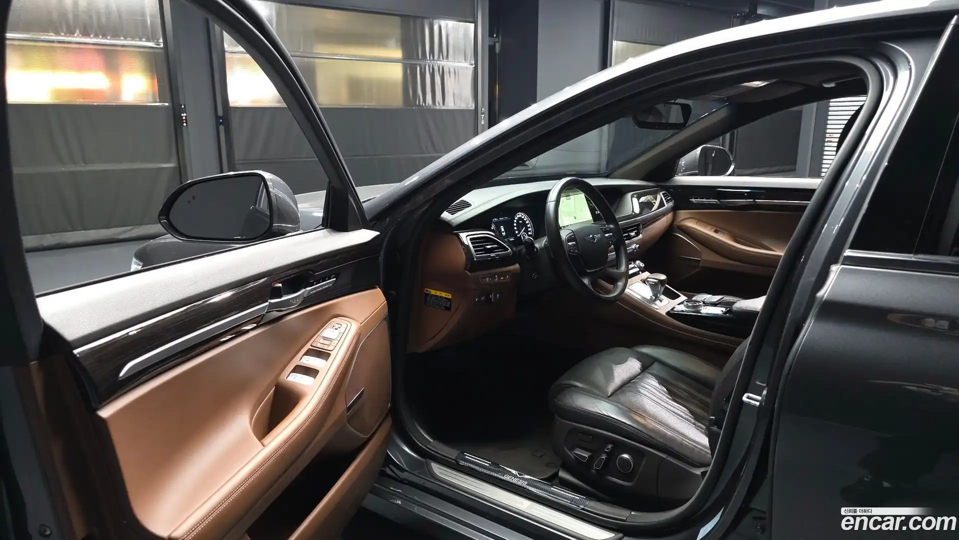 G90 Genesis 2019.0-INNER-010