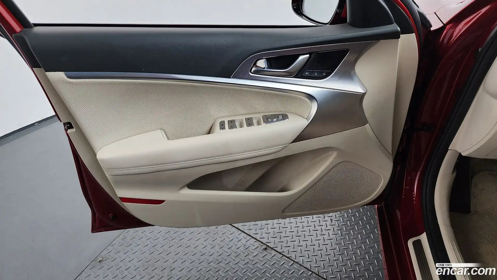 G70 Genesis 2021.0-INNER-034