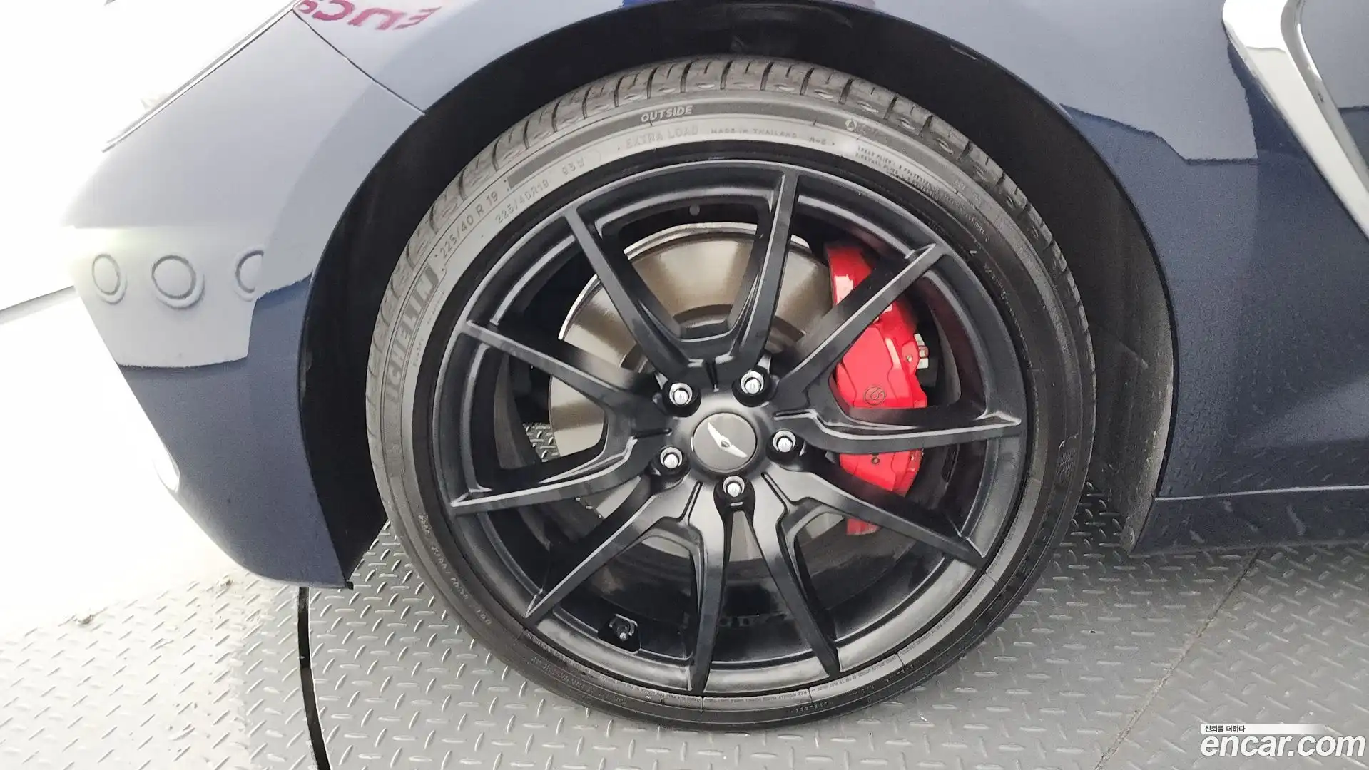 G70 Genesis 2018.0-OUTER-005