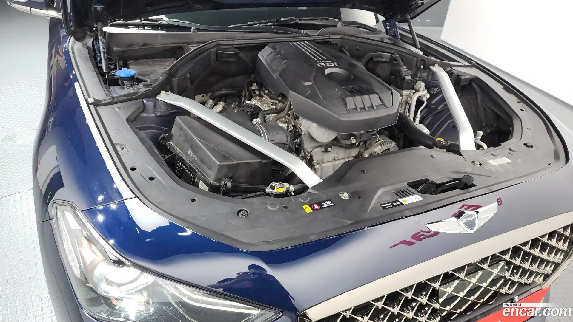G70 Genesis 2018.0-OUTER-006