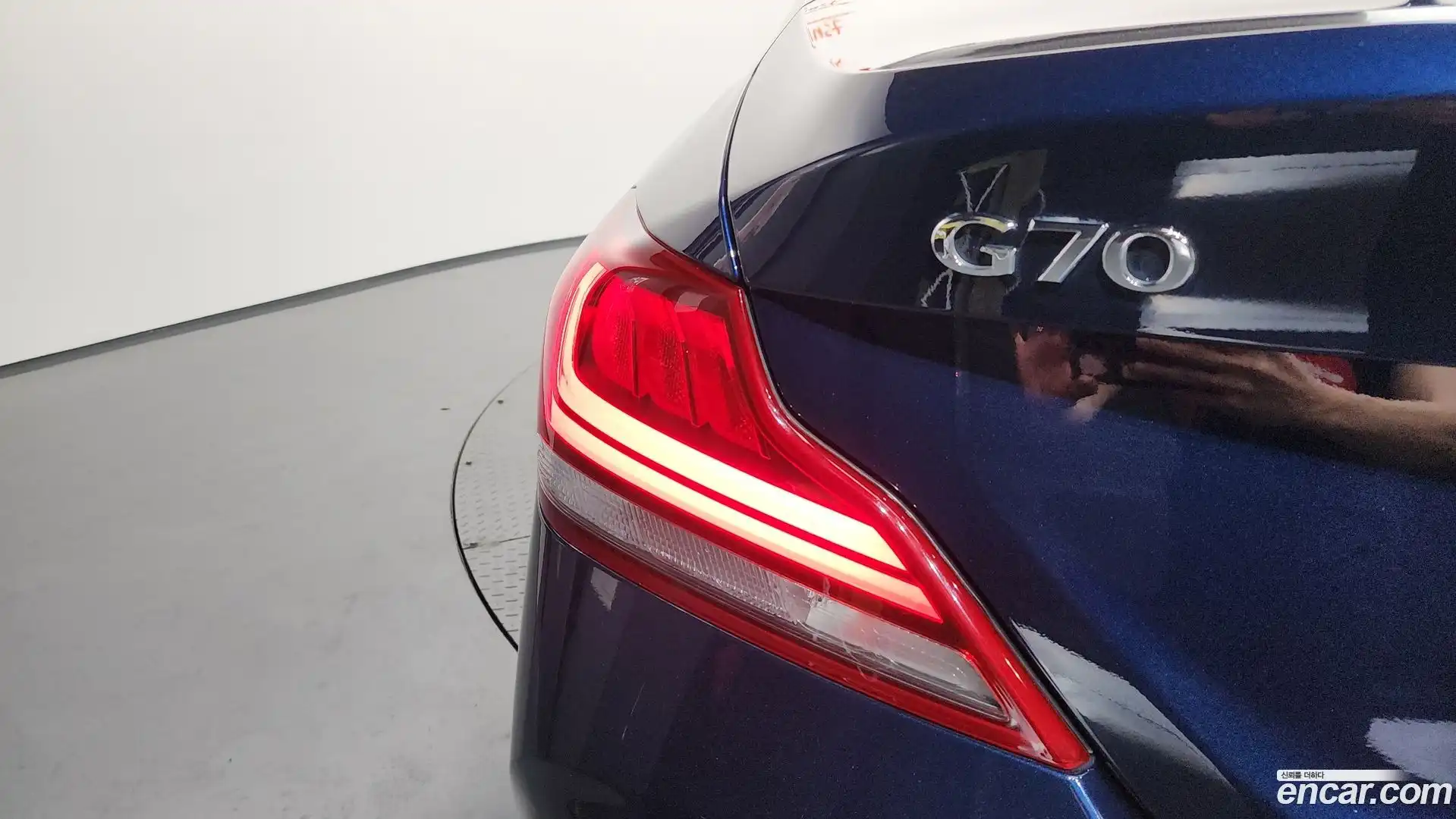 G70 Genesis 2018.0-OUTER-033