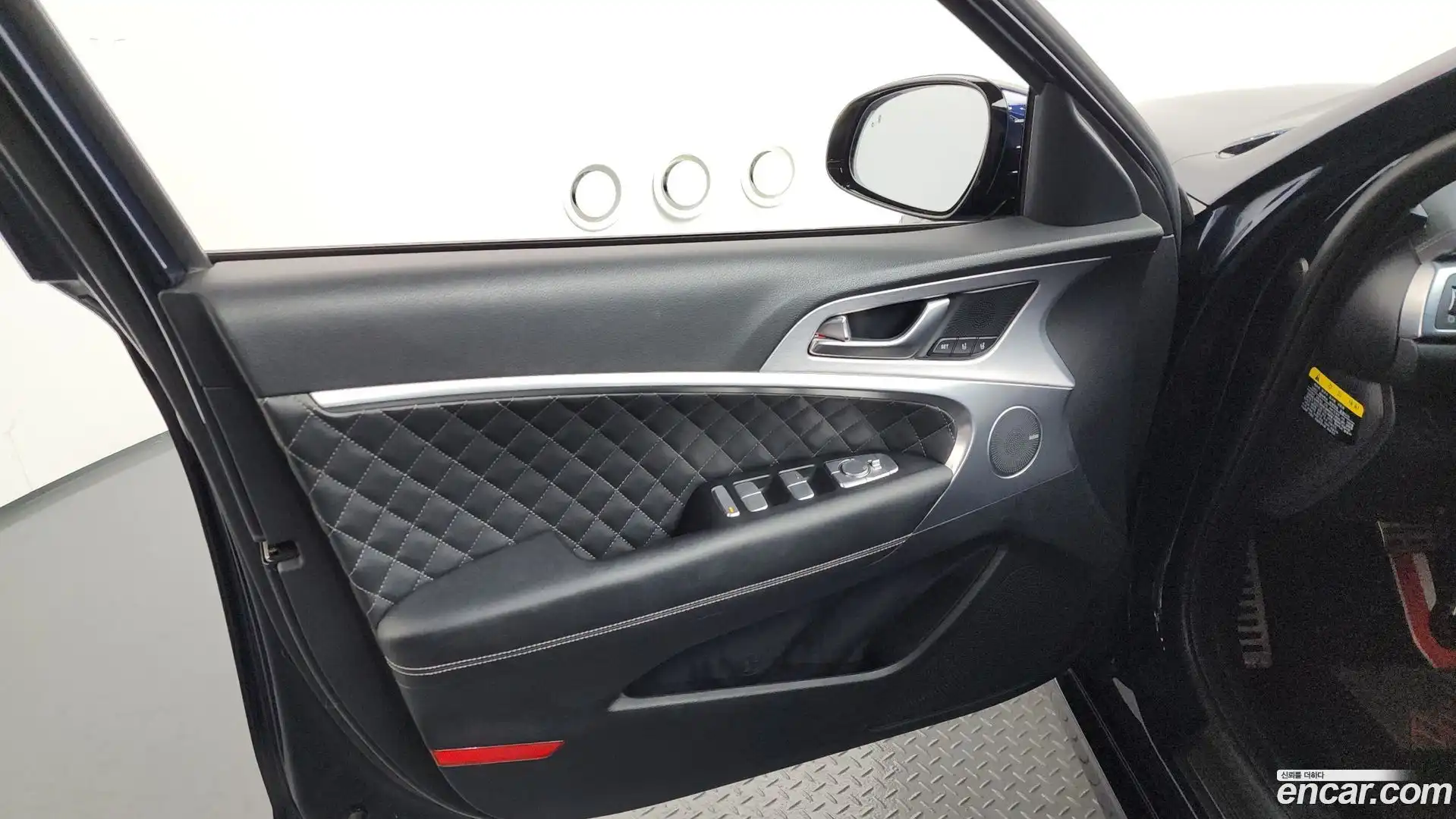 G70 Genesis 2018.0-INNER-034
