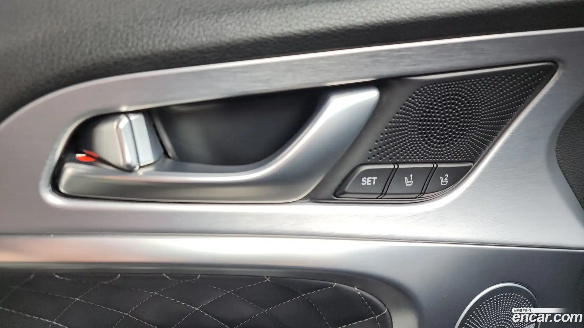 G70 Genesis 2018.0-OPTION-047