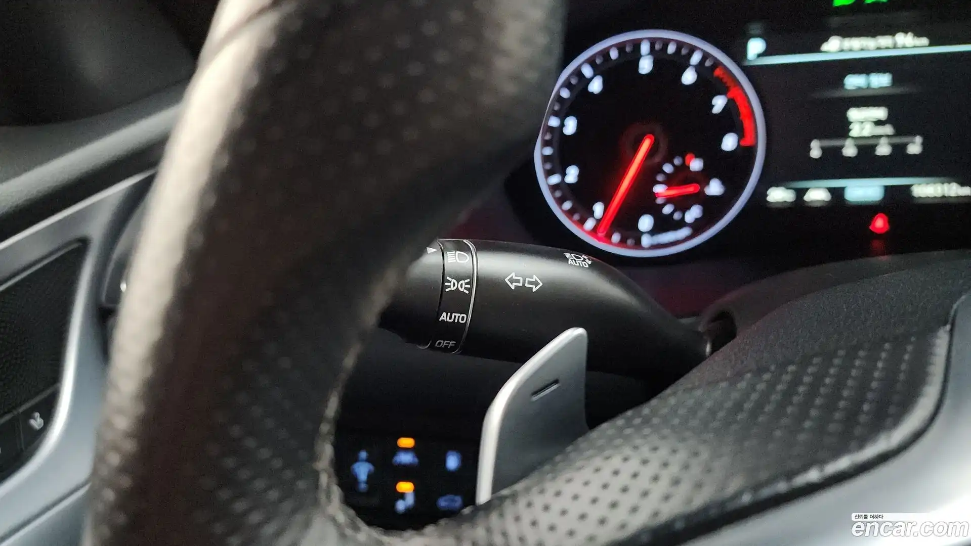 G70 Genesis 2018.0-OPTION-049