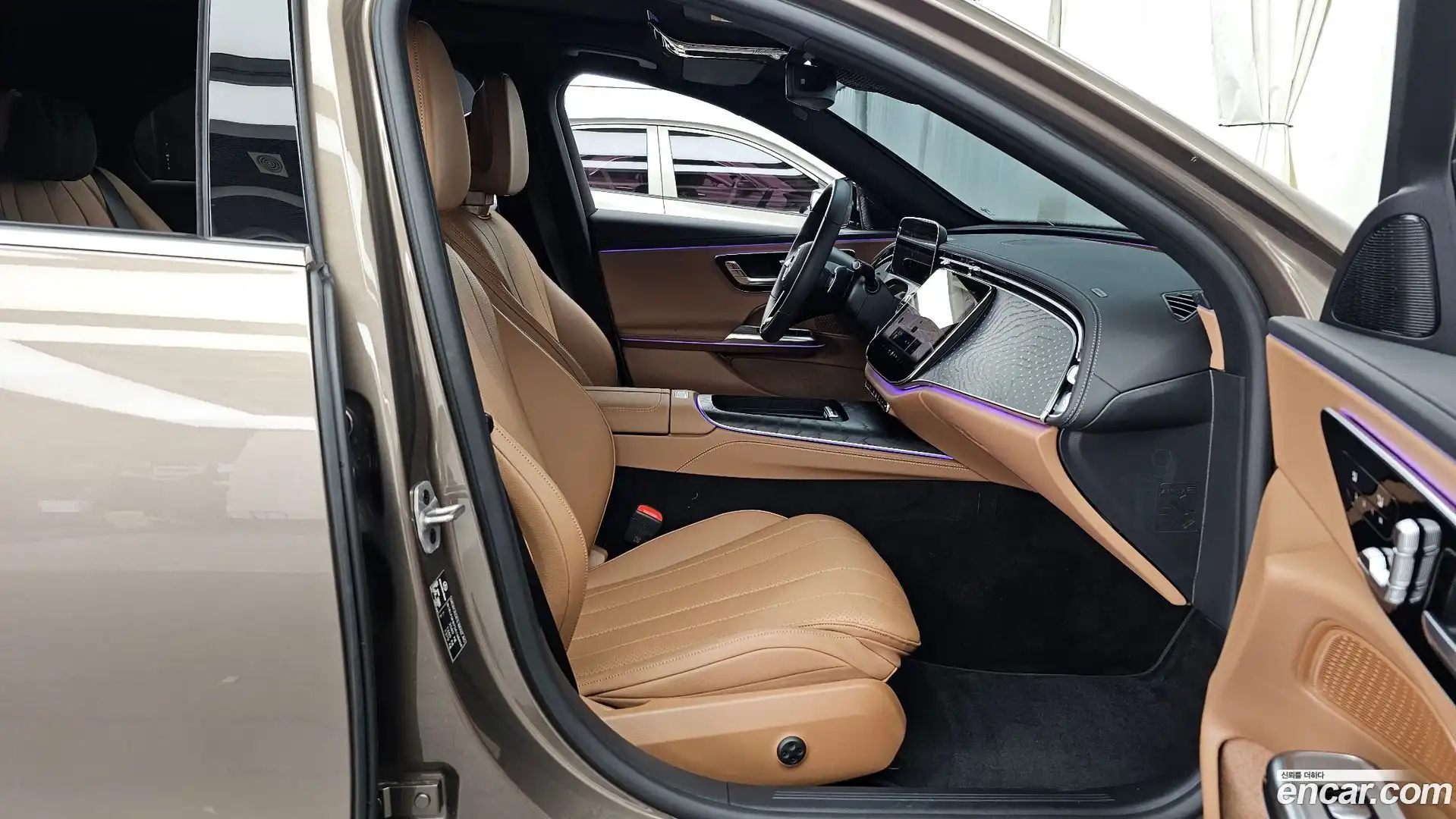 E-Class Mercedes-Benz 2025.8-OPTION-015