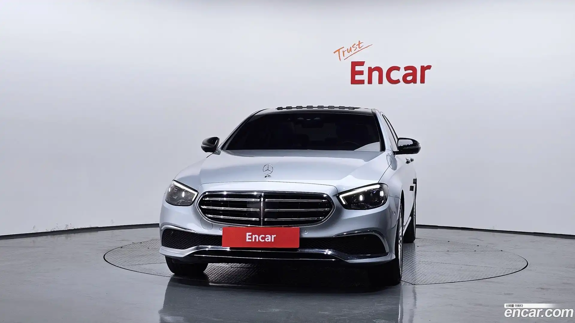 E-Class Mercedes-Benz 2021.8-OUTER-003