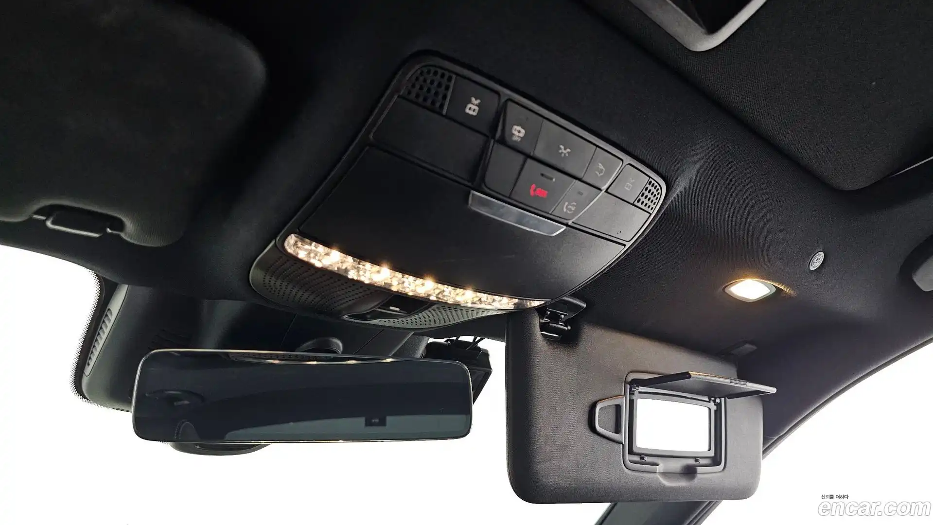 E-Class Mercedes-Benz 2021.8-OPTION-021