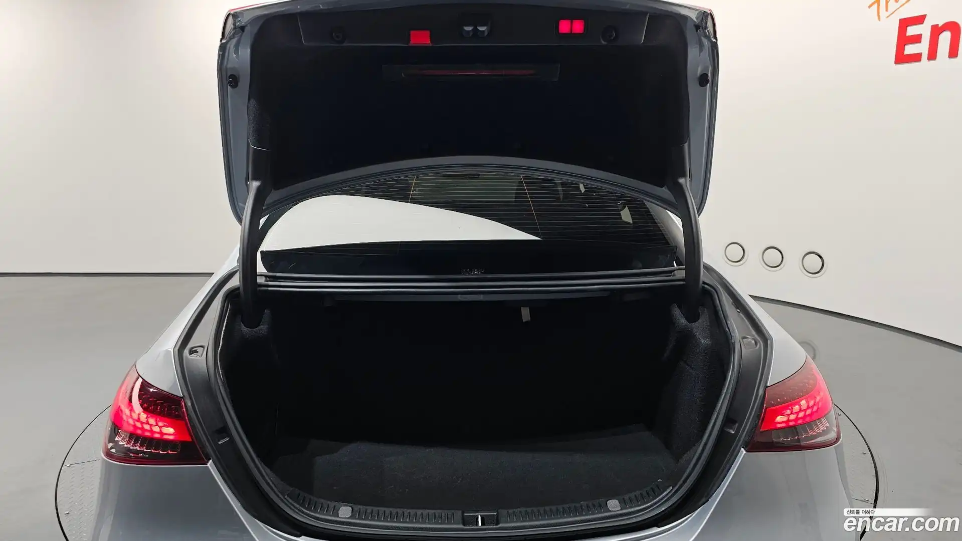 E-Class Mercedes-Benz 2021.8-OPTION-024