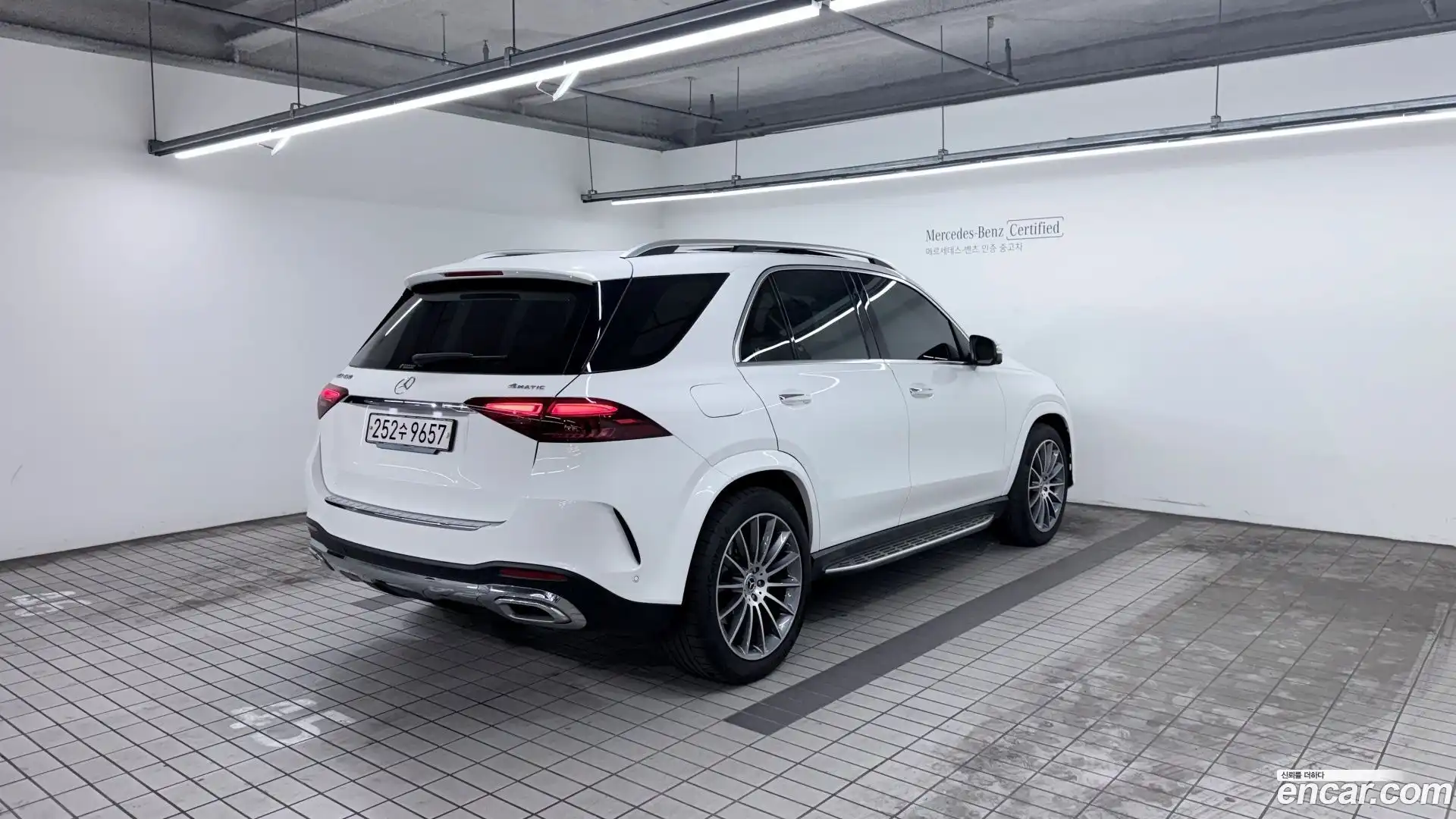 GLE-Class Mercedes-Benz 2024.3-OUTER-002