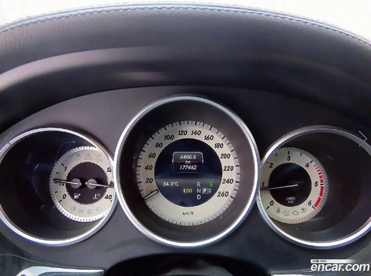 CLS-Class Mercedes-Benz 2016.6-INNER-009