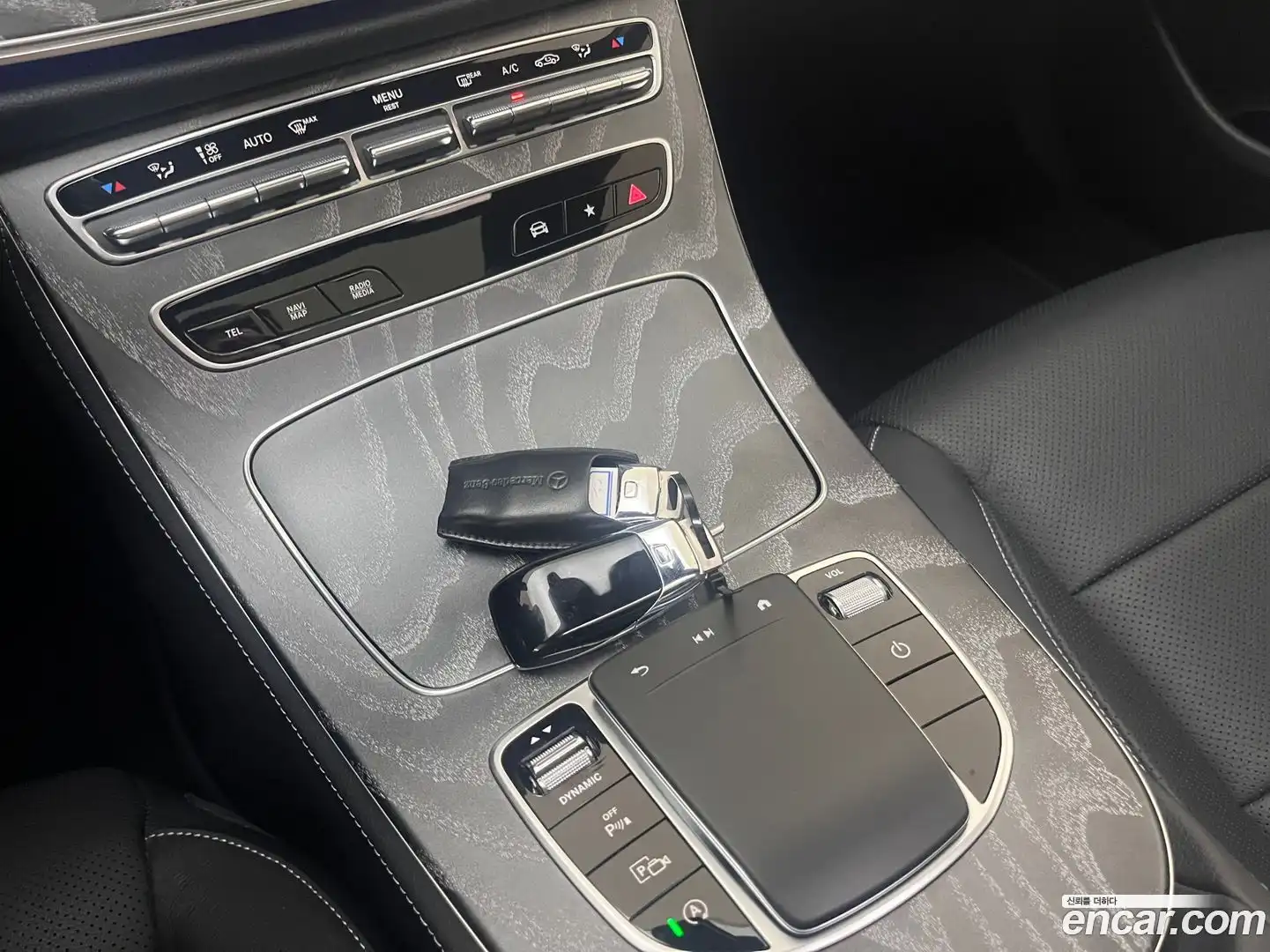 E-Class Mercedes-Benz 2022.3-INNER-009
