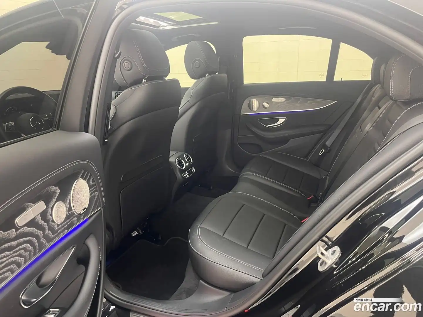 E-Class Mercedes-Benz 2022.3-OPTION-017