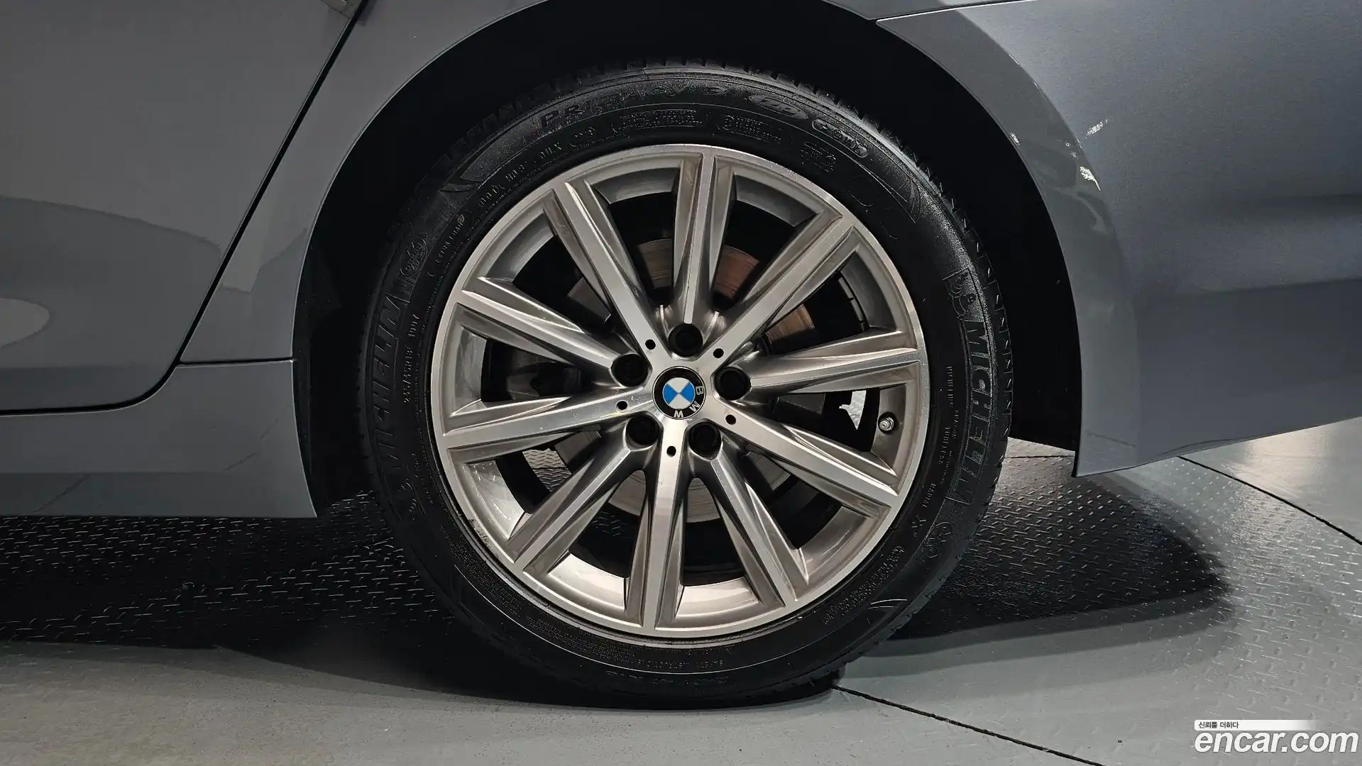 5-Series BMW 2018.11-OUTER-031