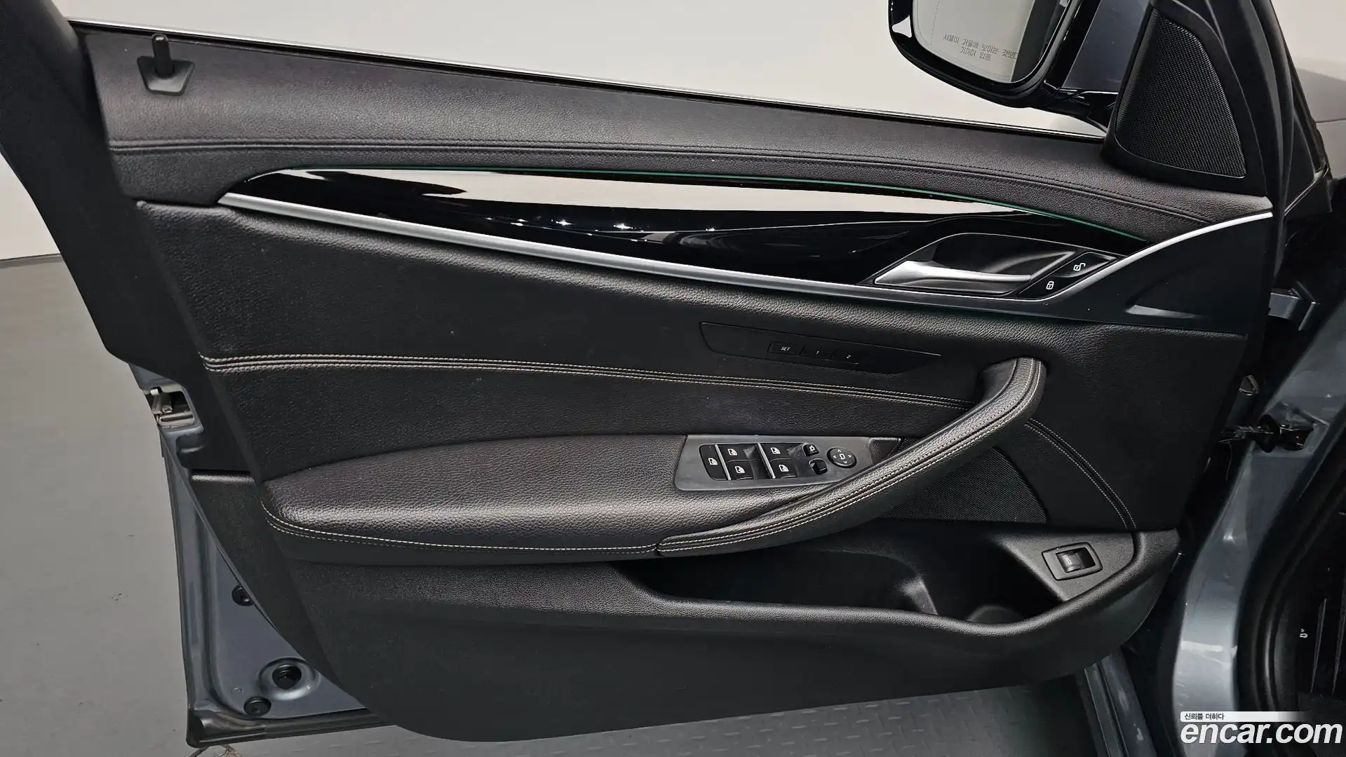 5-Series BMW 2018.11-INNER-034
