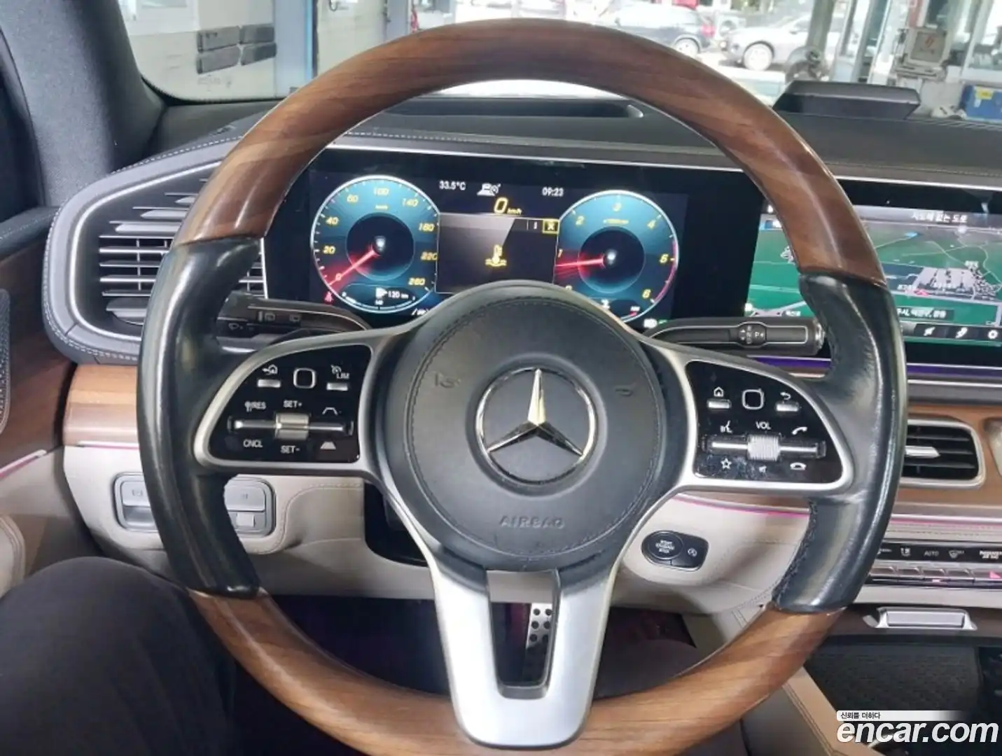 GLS-Class Mercedes-Benz 2021.1-INNER-009