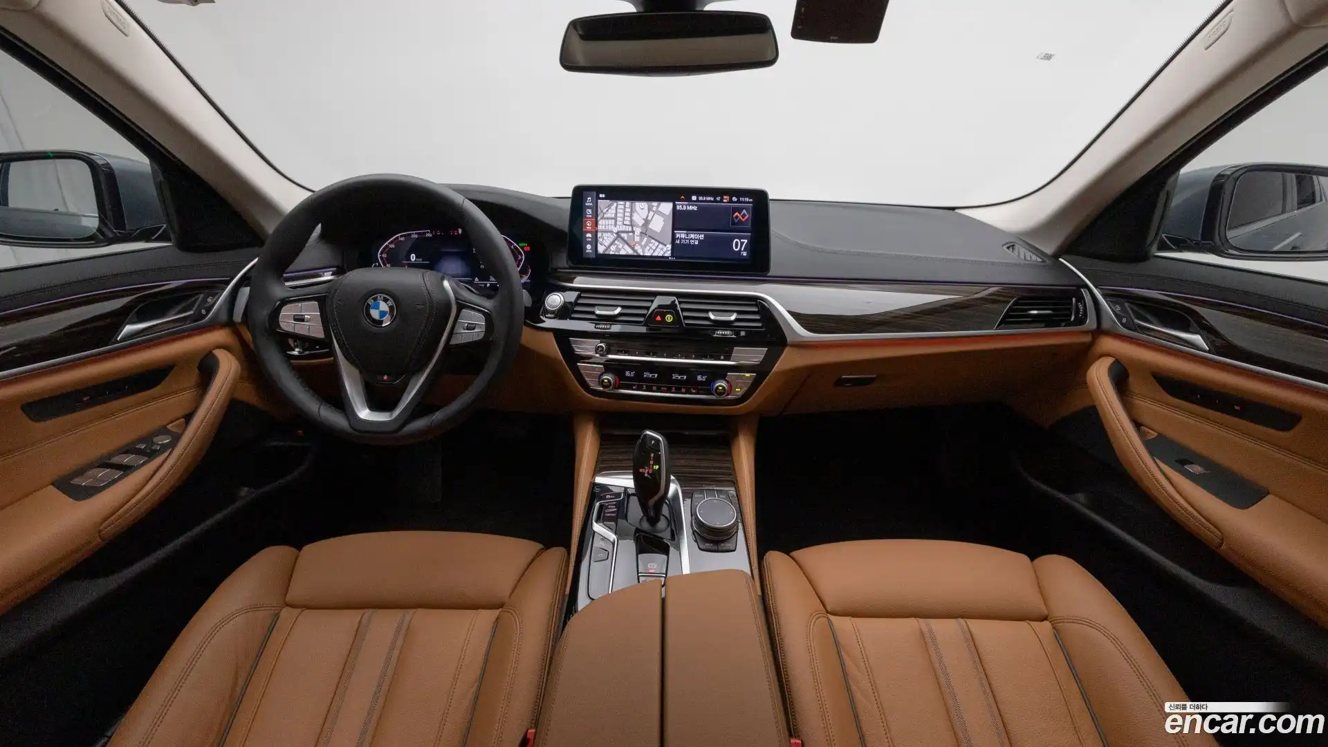 5-Series BMW 2023.1-INNER-007