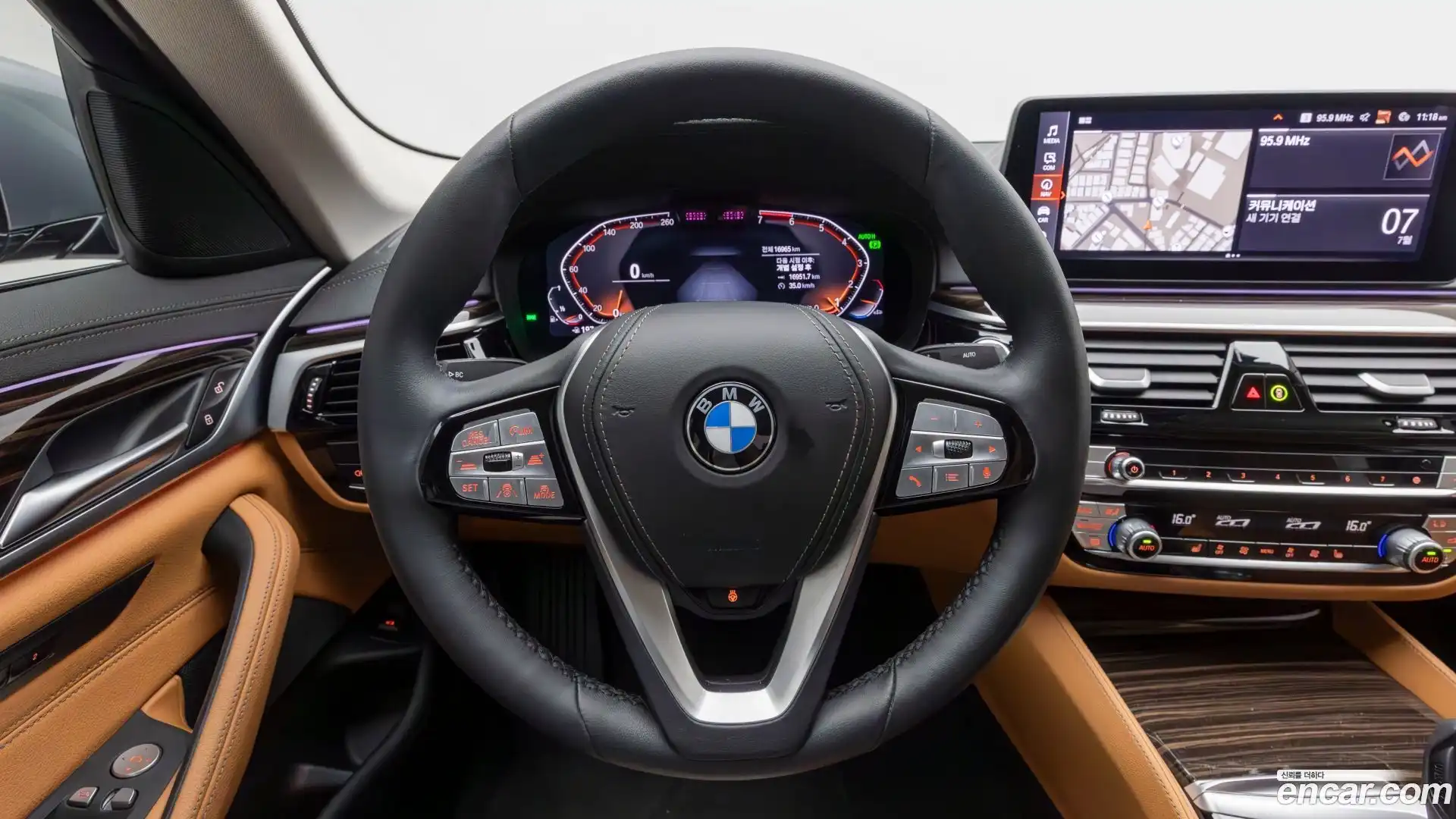 5-Series BMW 2023.1-INNER-010