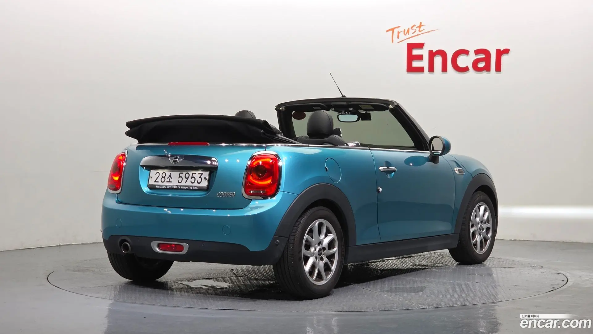 Main__Slider__Photo:Cooper Convertible Mini 2018.5-1