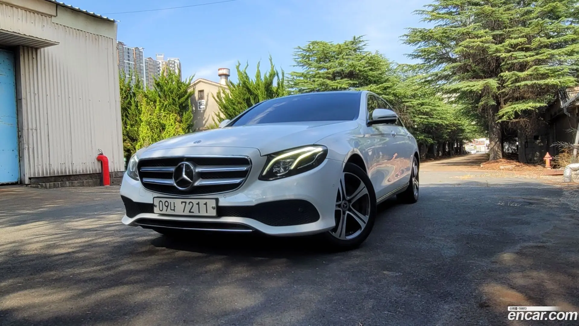 Main__Slider__Photo:E-Class Mercedes-Benz 2017.4-0