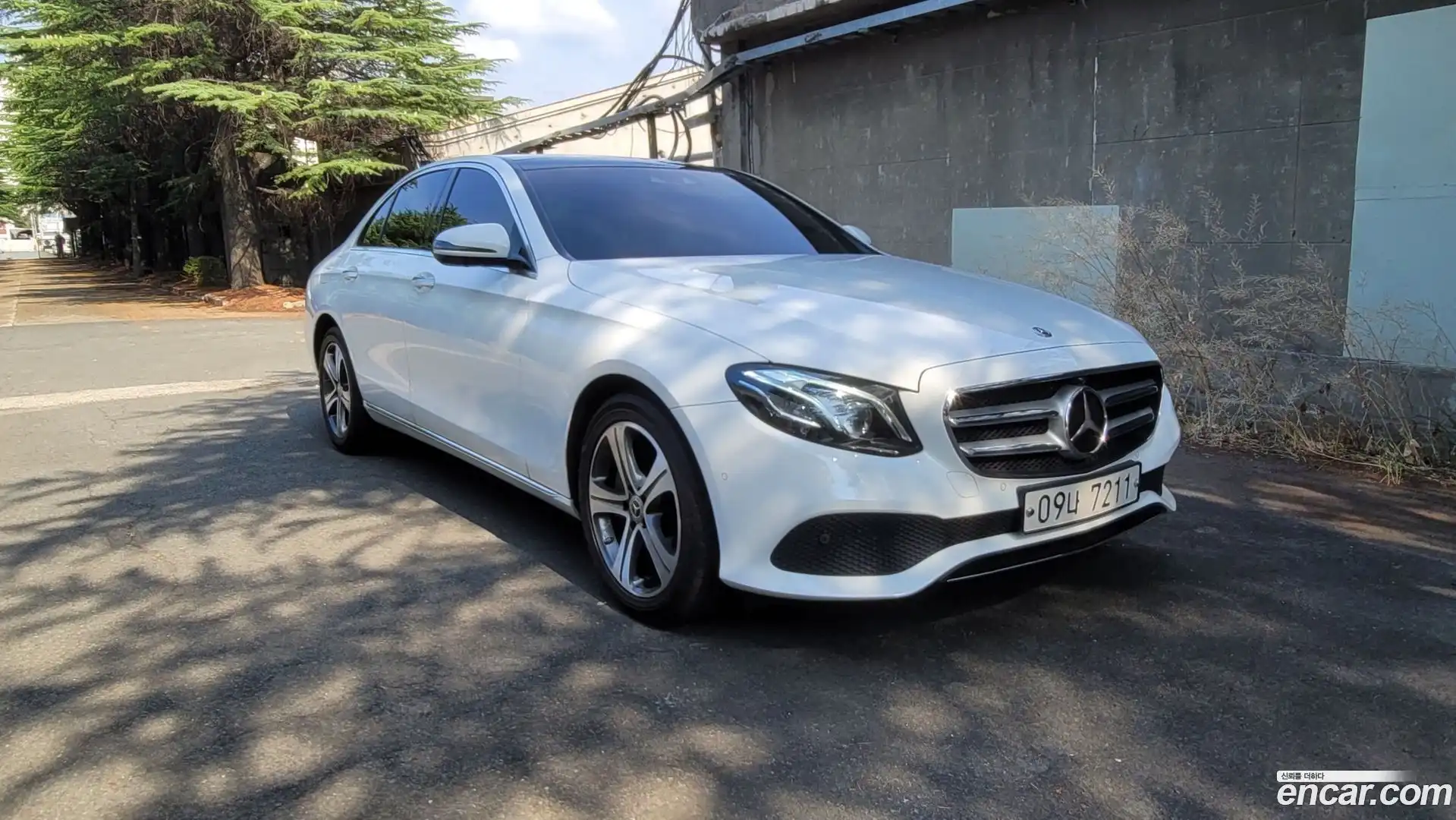 E-Class Mercedes-Benz 2017.4-OUTER-004