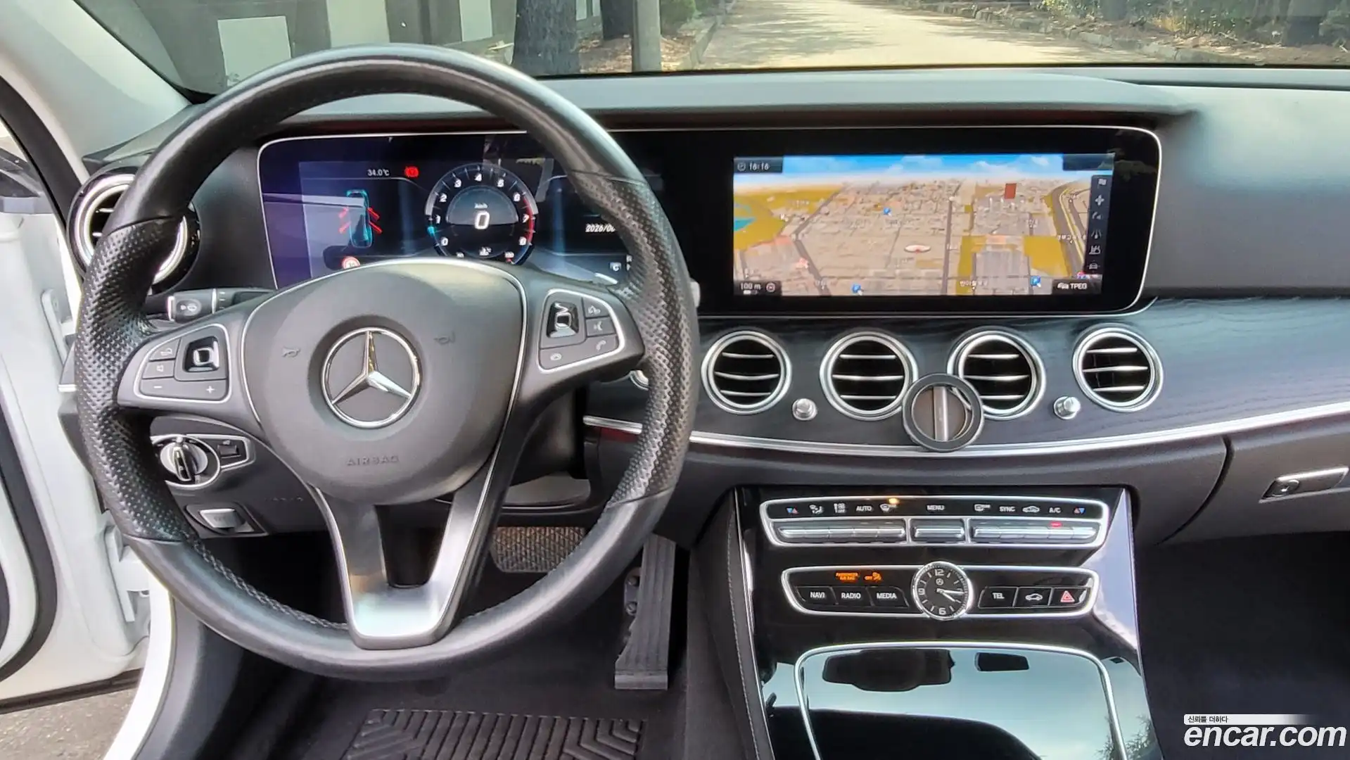 E-Class Mercedes-Benz 2017.4-OPTION-015
