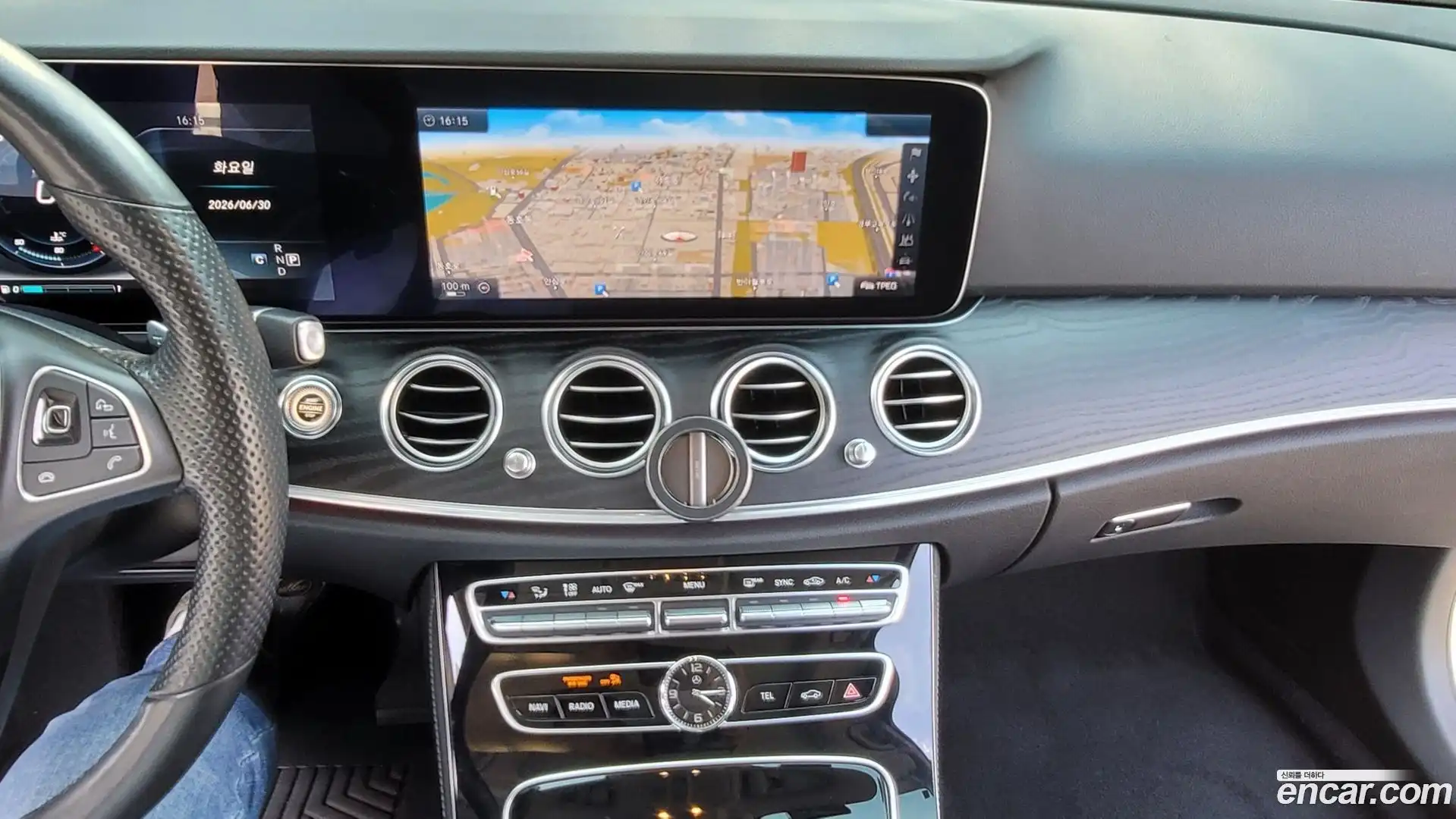 E-Class Mercedes-Benz 2017.4-OPTION-016