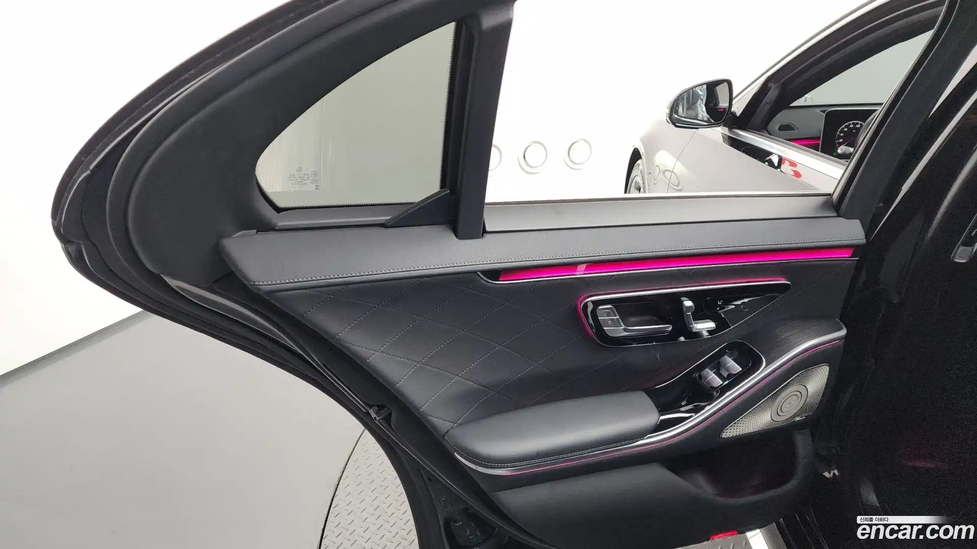 S-Class Mercedes-Benz 2021.4-INNER-035