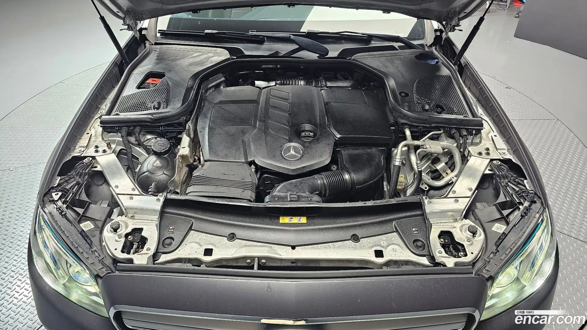 E-Class Mercedes-Benz 2017.1-OUTER-006