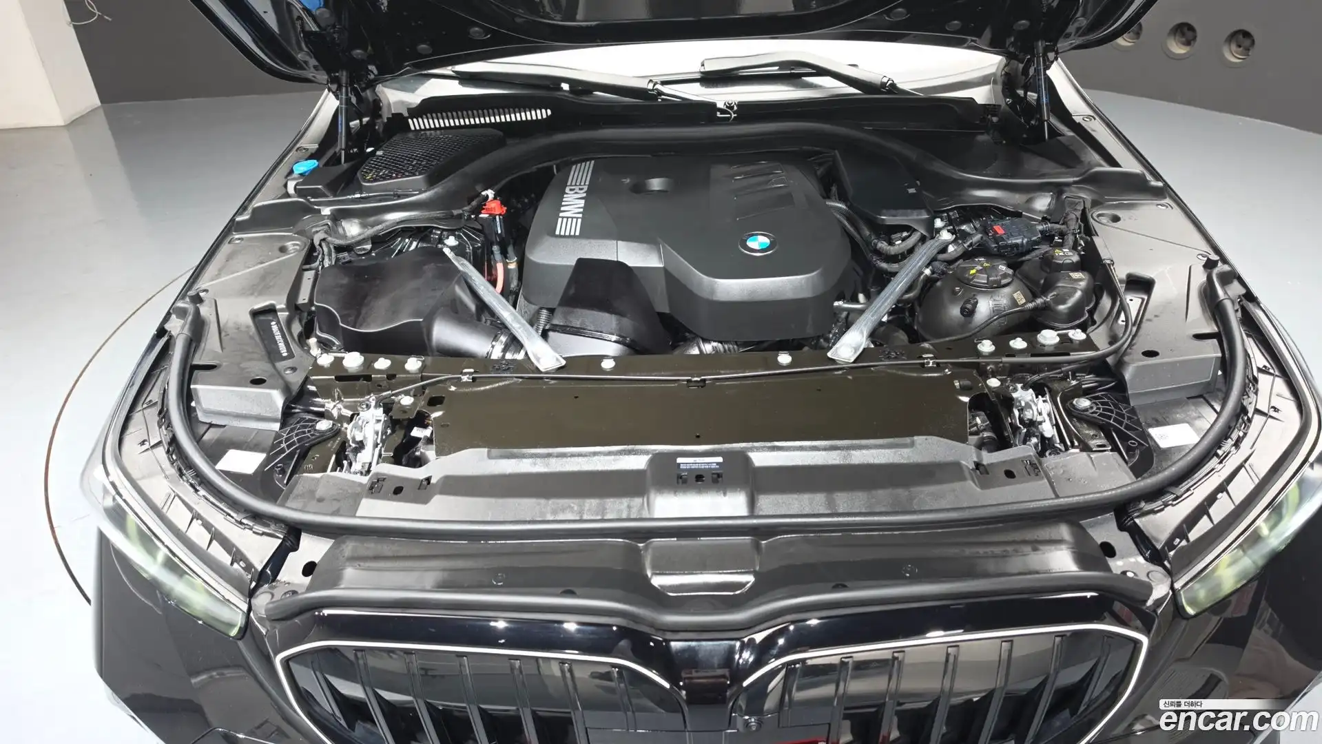 5-Series BMW 2025.11-OUTER-006