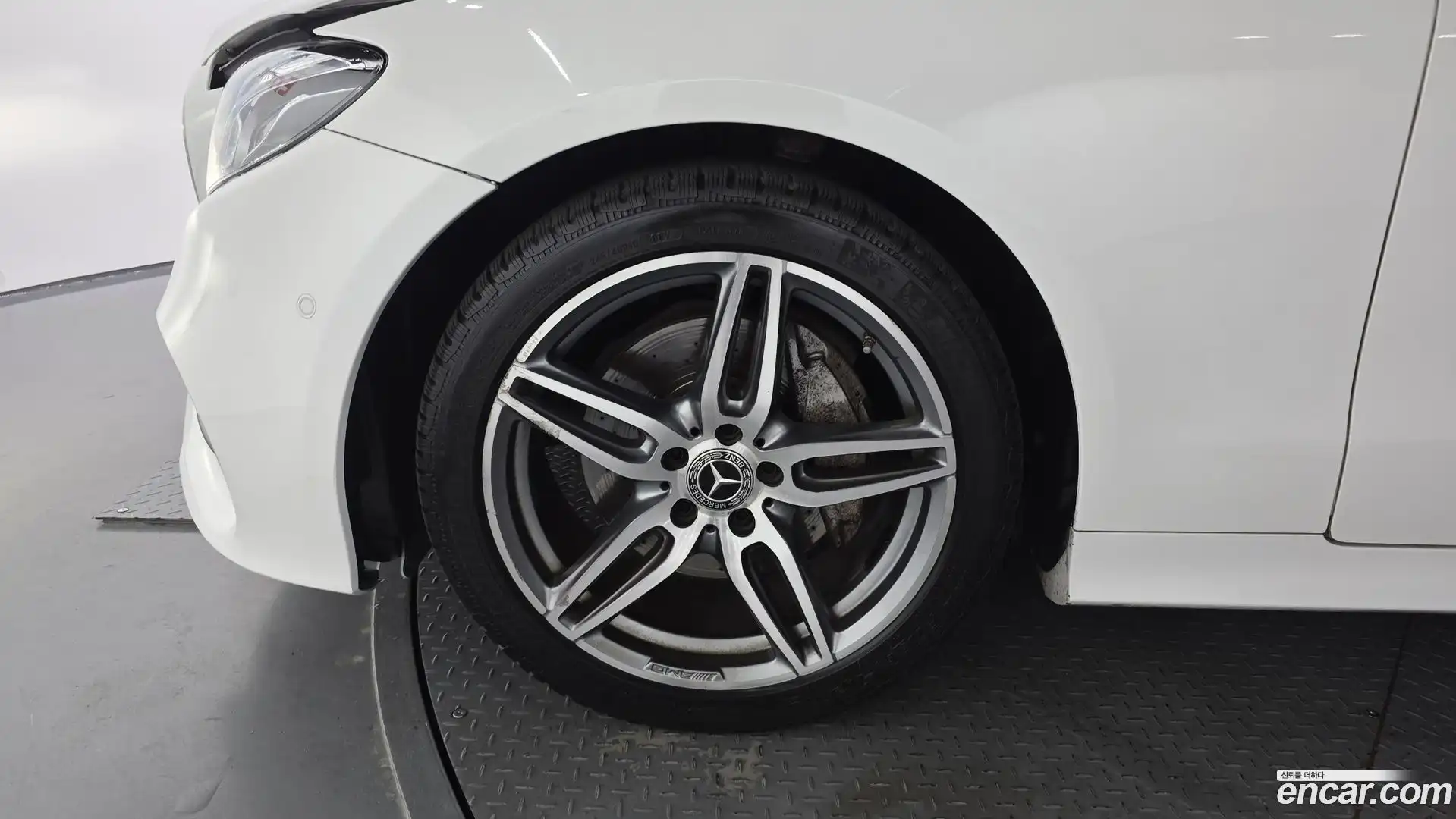 E-Class Mercedes-Benz 2017.9-OUTER-005
