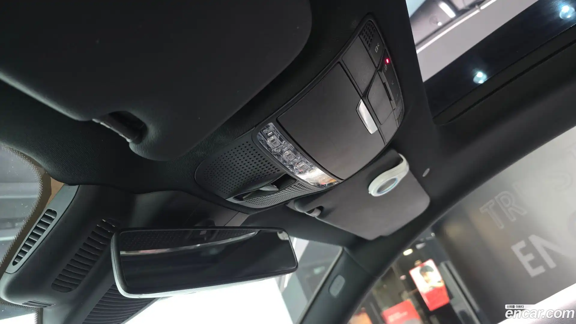 E-Class Mercedes-Benz 2017.9-OPTION-023