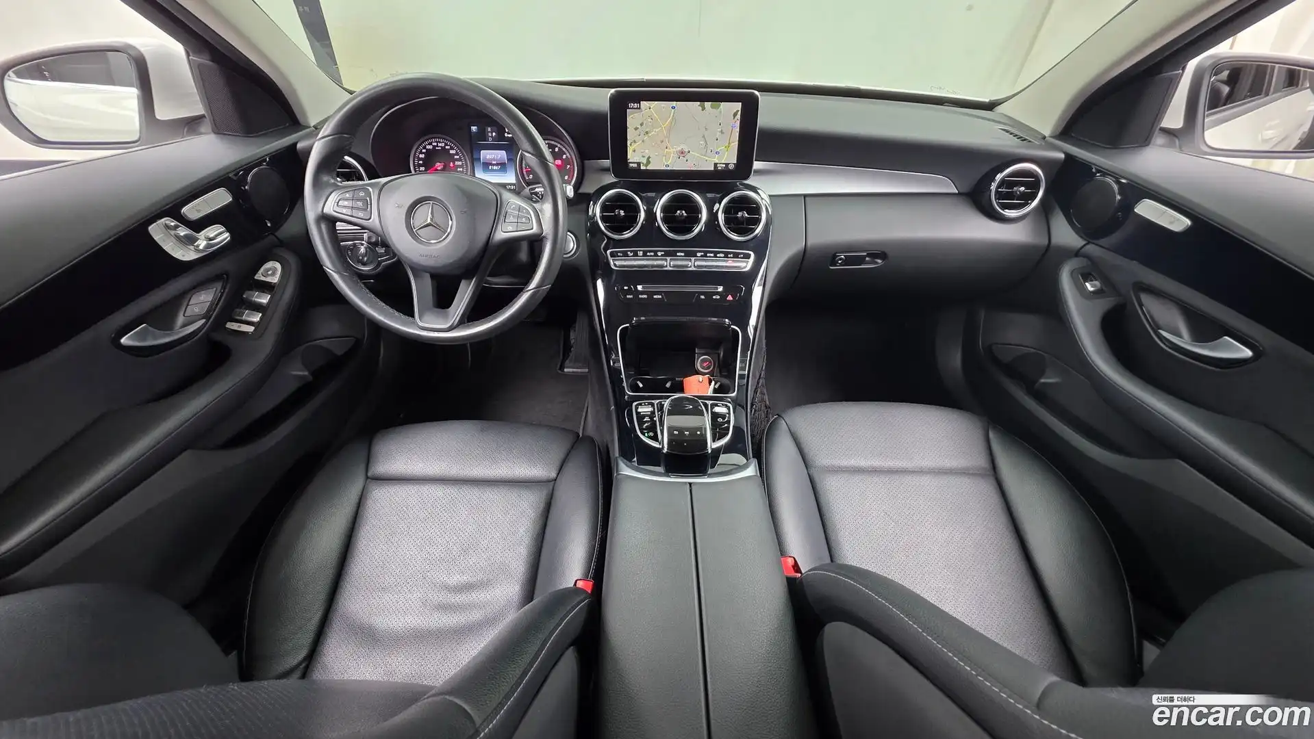 C-Class Mercedes-Benz 2017.5-INNER-007