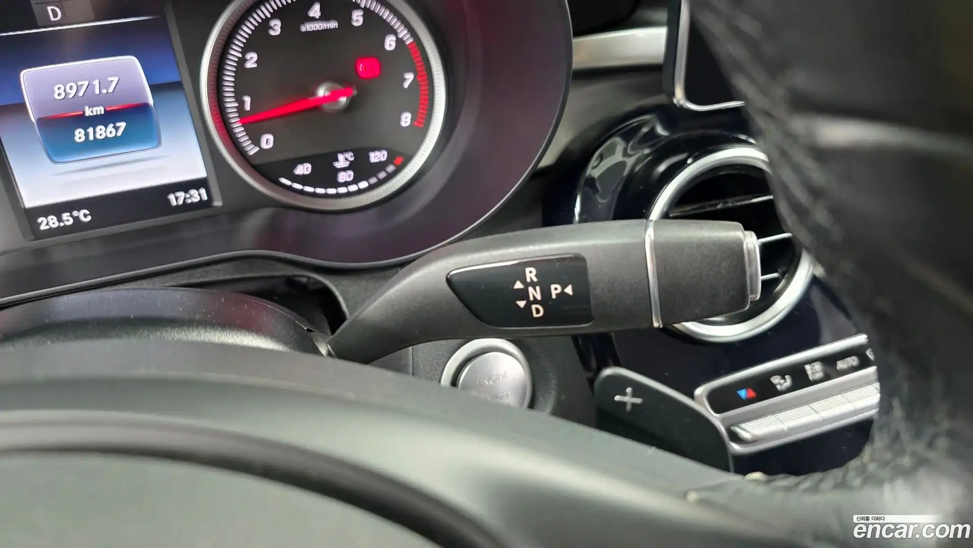 C-Class Mercedes-Benz 2017.5-INNER-009