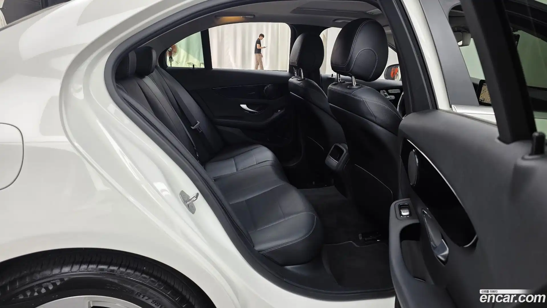 C-Class Mercedes-Benz 2017.5-OPTION-016
