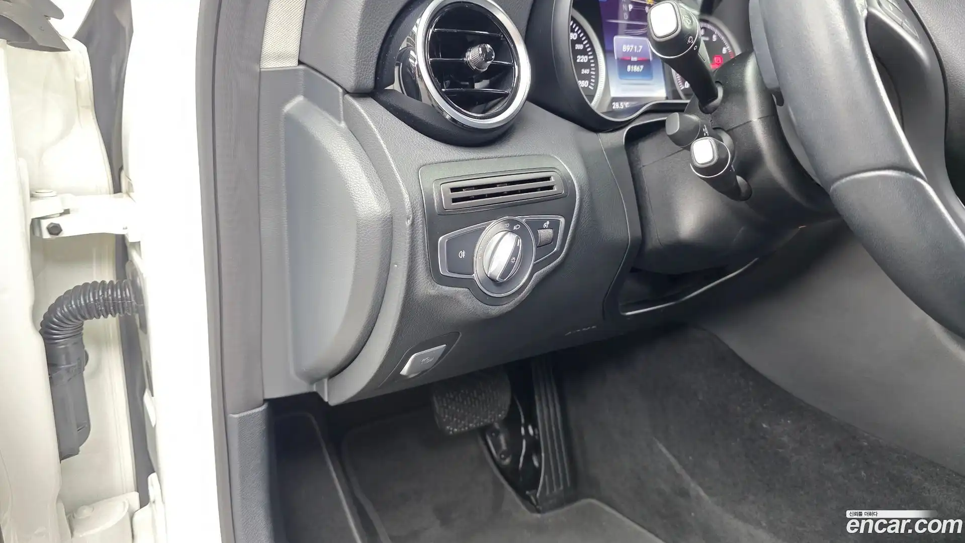 C-Class Mercedes-Benz 2017.5-OPTION-021