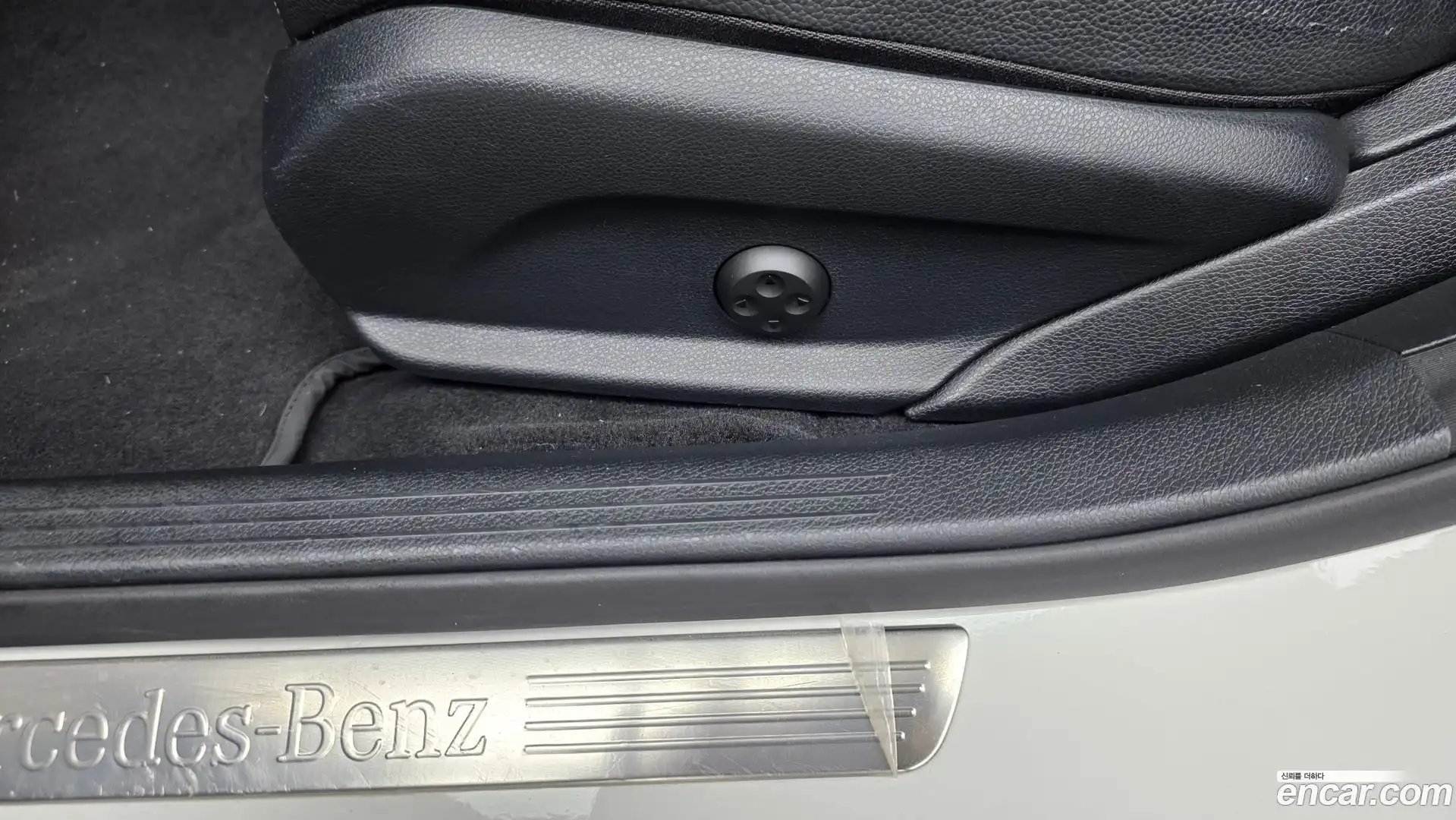C-Class Mercedes-Benz 2017.5-OPTION-044