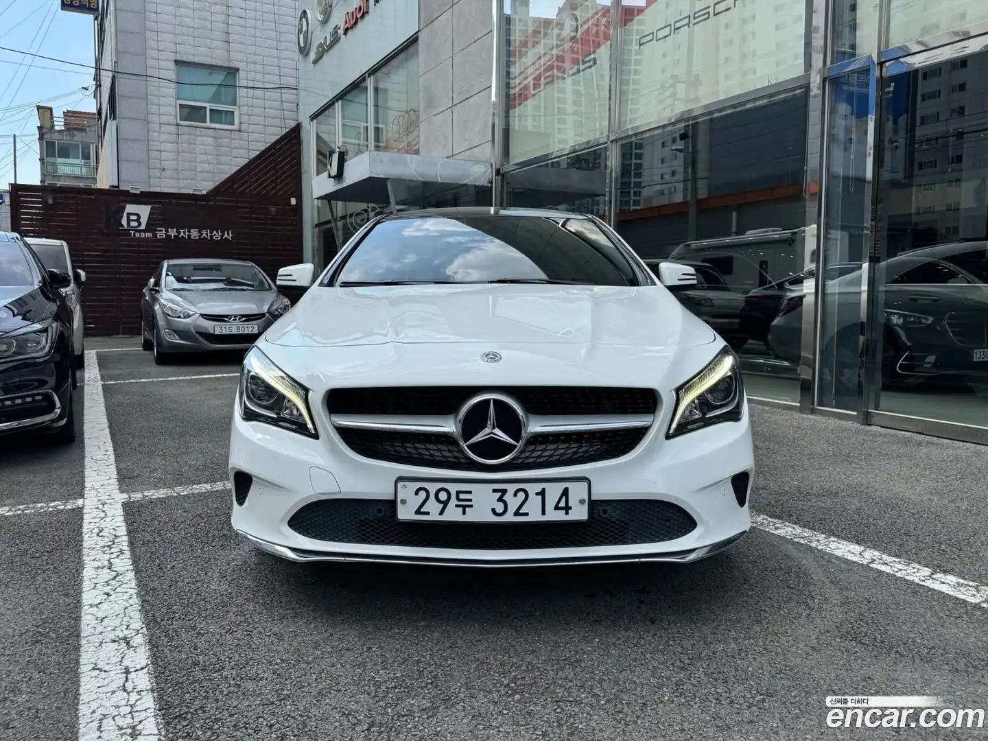 CLA-Class Mercedes-Benz 2019.6-OUTER-003