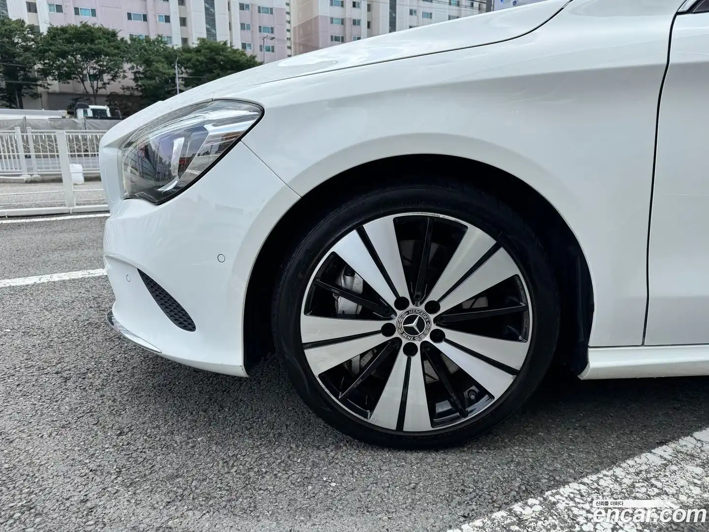 CLA-Class Mercedes-Benz 2019.6-OUTER-005