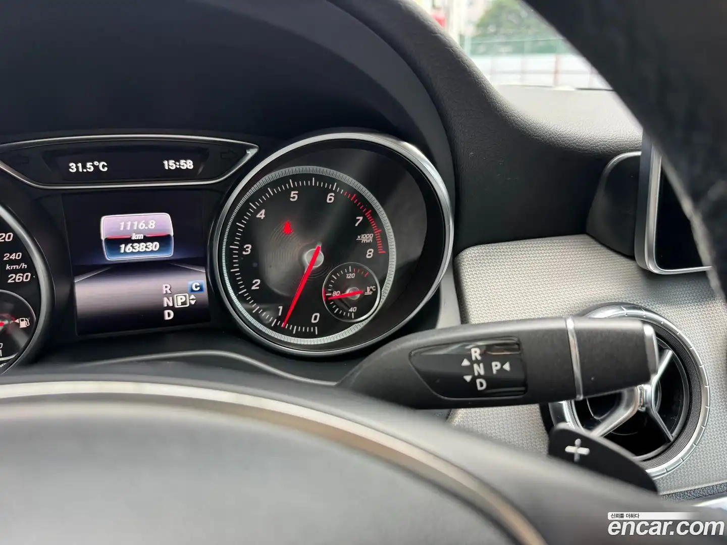 CLA-Class Mercedes-Benz 2019.6-INNER-009