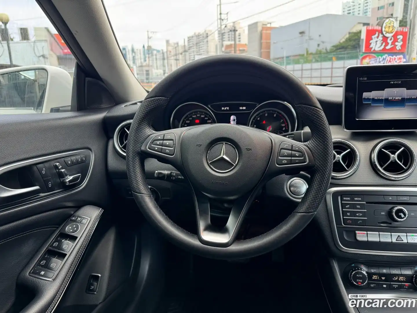 CLA-Class Mercedes-Benz 2019.6-OPTION-015