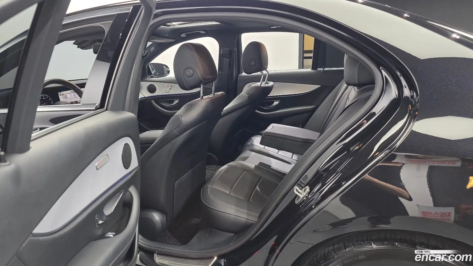 E-Class Mercedes-Benz 2021.7-OPTION-015