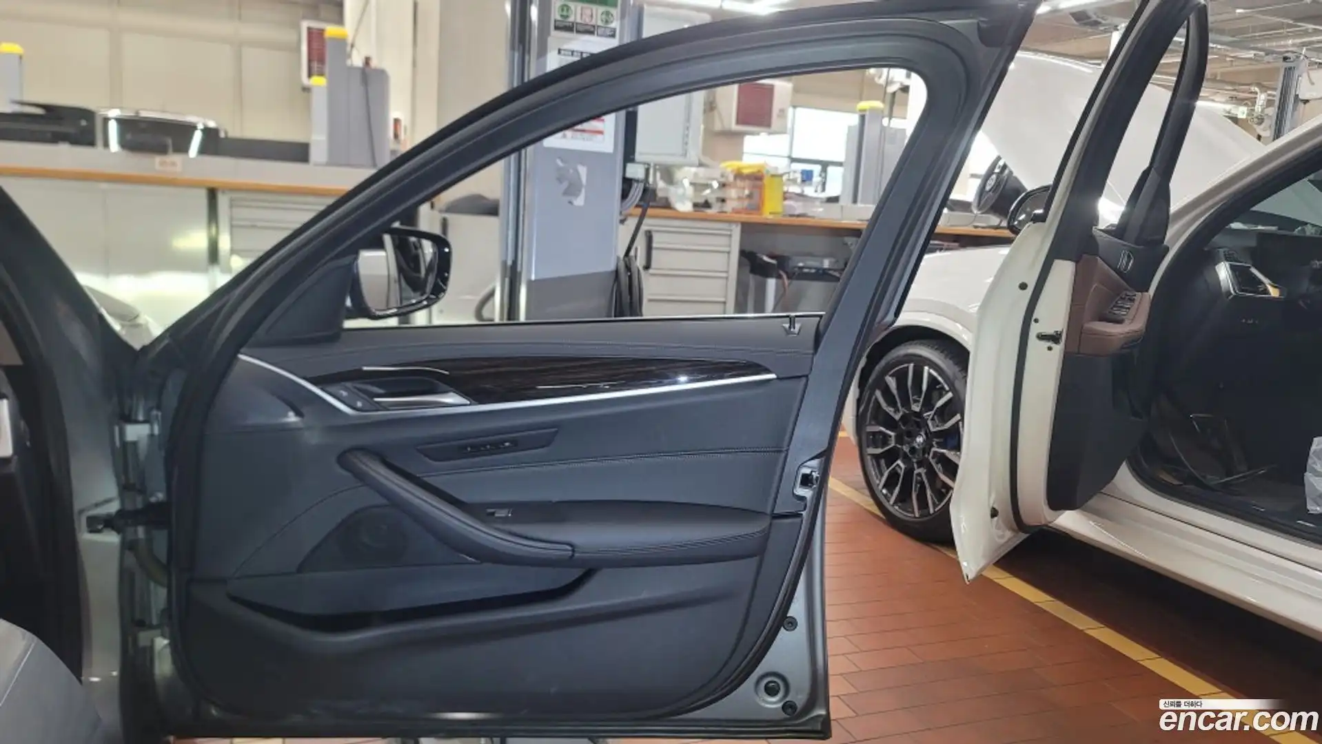 5-Series BMW 2023.2-OPTION-016