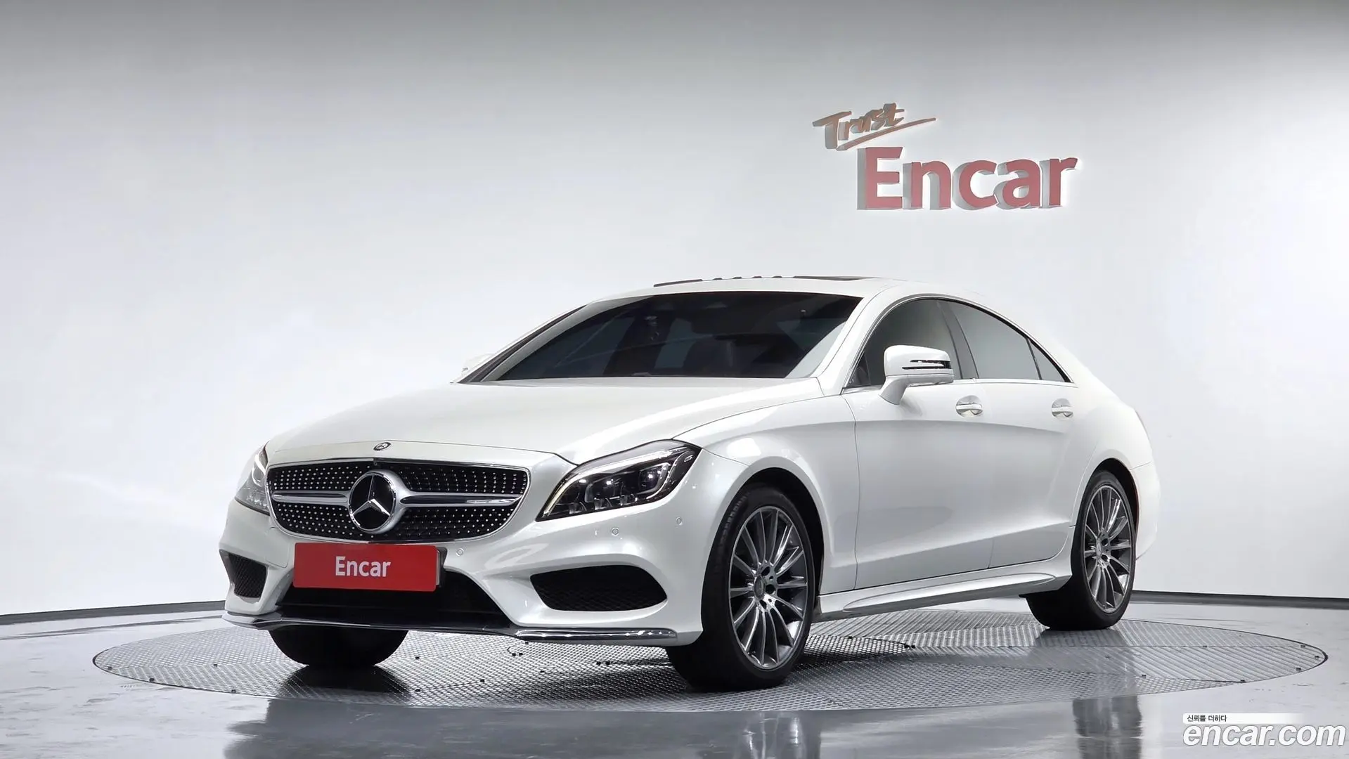 Main__Slider__Photo:CLS-Class Mercedes-Benz 2015.9-0