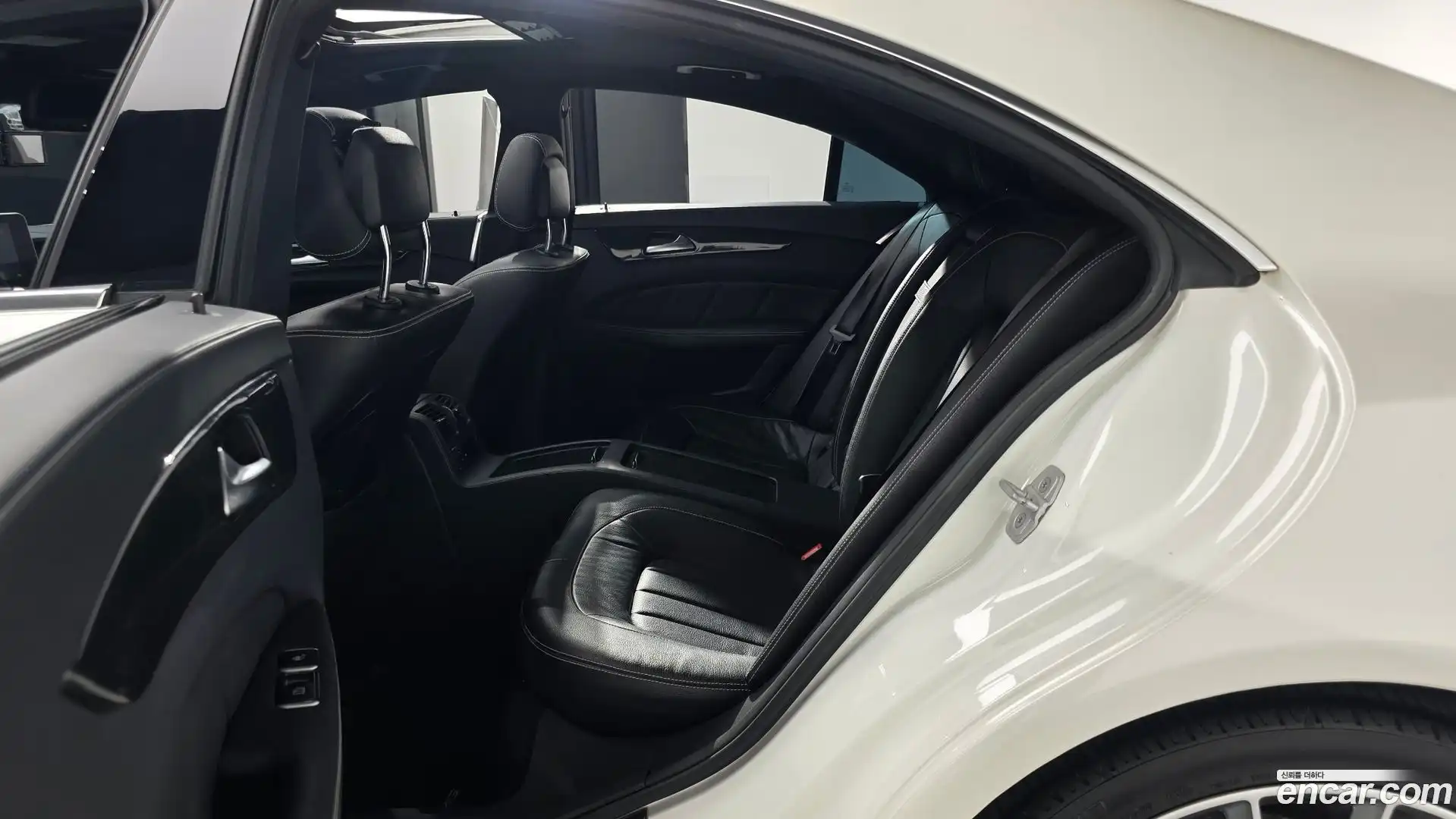 CLS-Class Mercedes-Benz 2015.9-OPTION-016