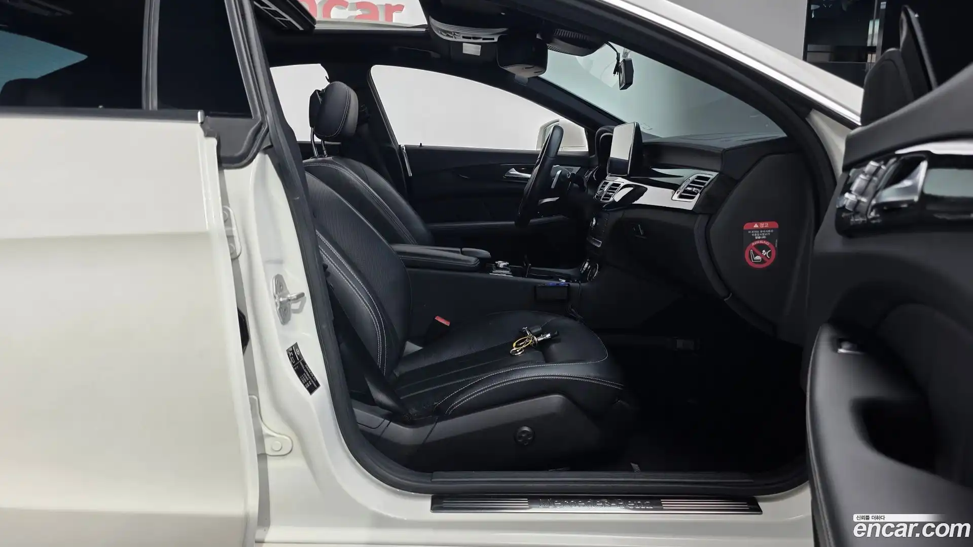 CLS-Class Mercedes-Benz 2015.9-INNER-036