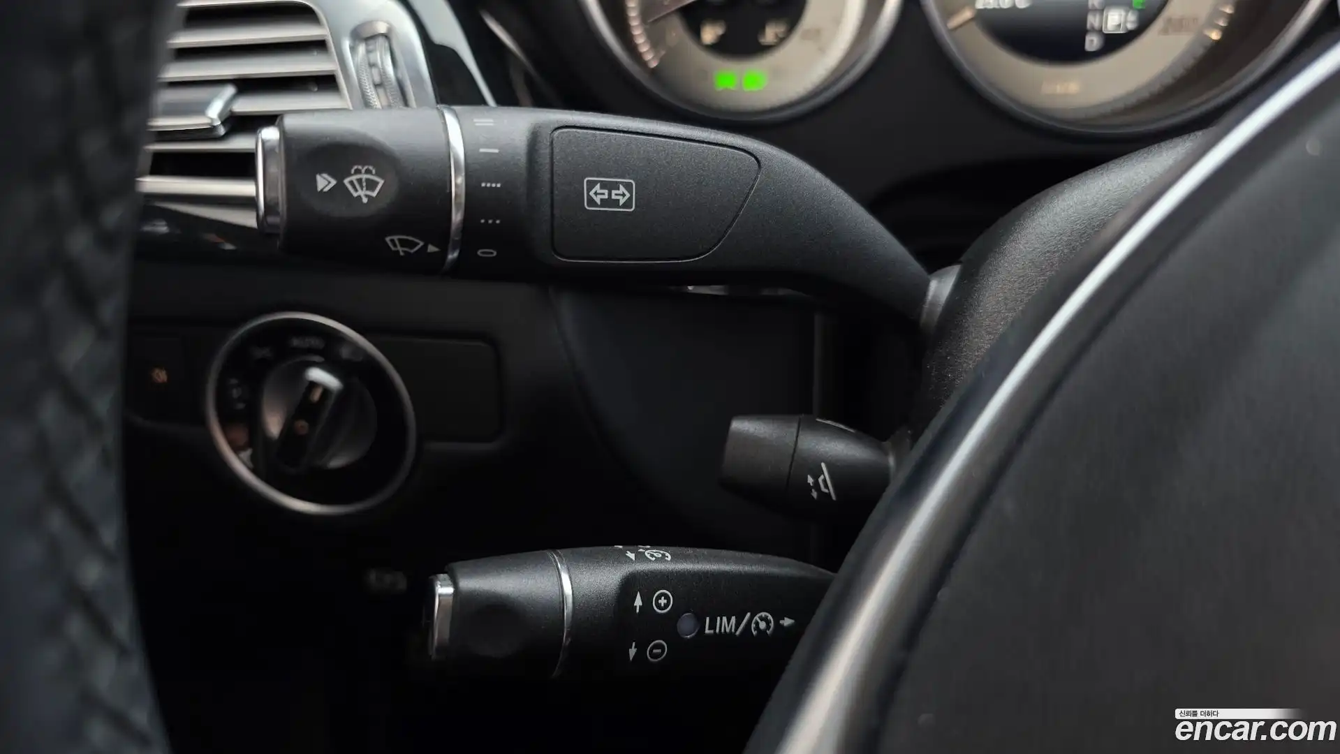 CLS-Class Mercedes-Benz 2015.9-OPTION-040