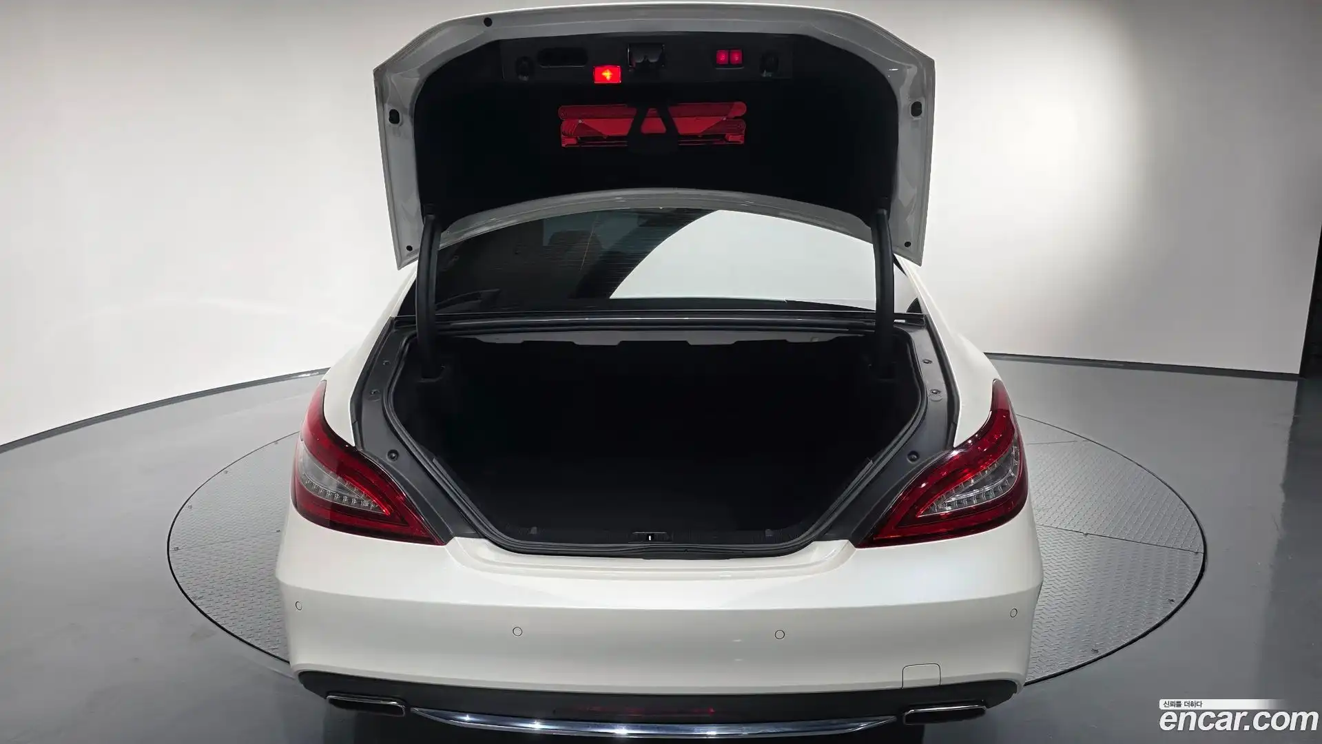 CLS-Class Mercedes-Benz 2015.9-OPTION-047
