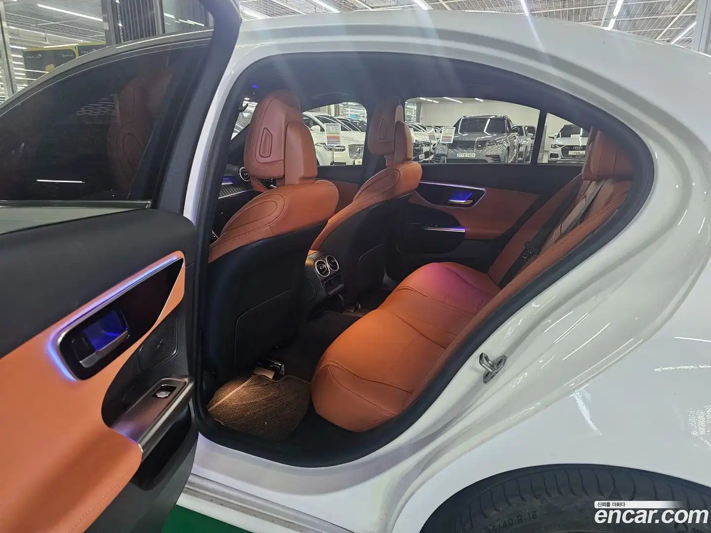 C-Class Mercedes-Benz 2024.7-INNER-010